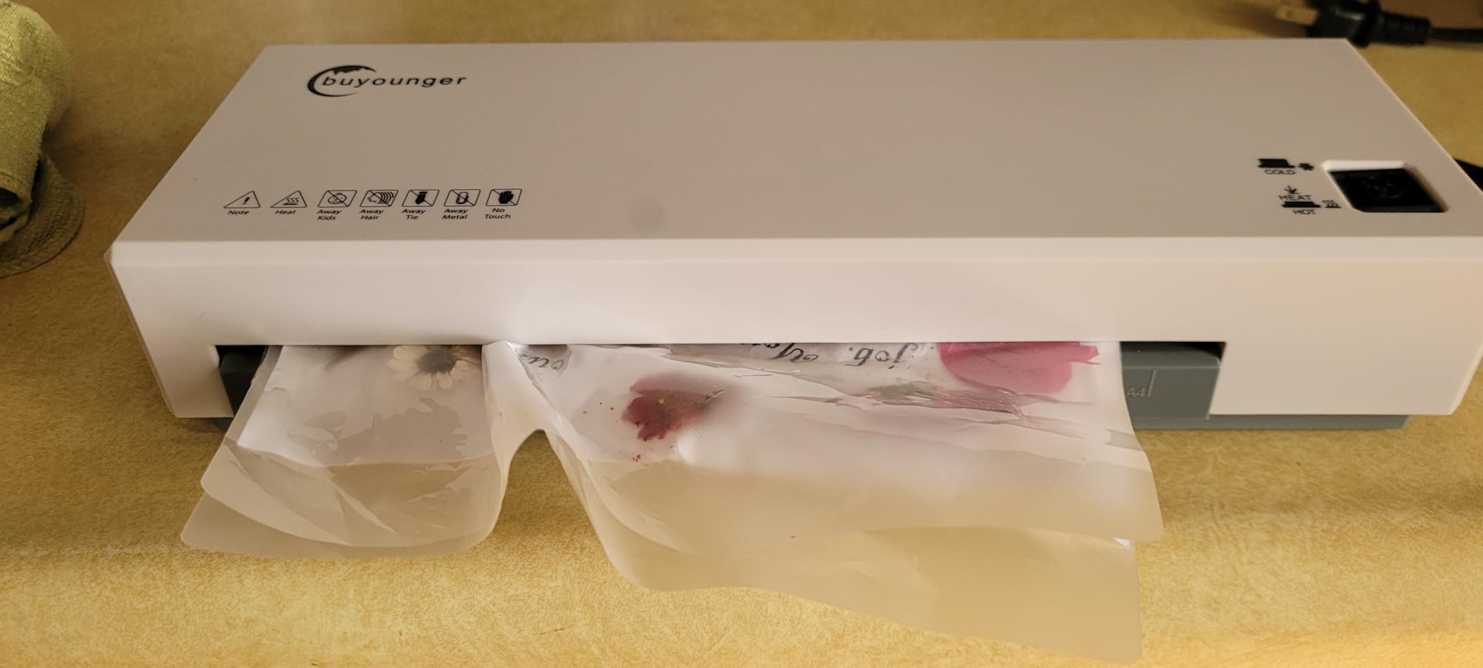 Buyounger 9 Inch Thermal Laminator Machine Set with 40 Sheets customer photo 2