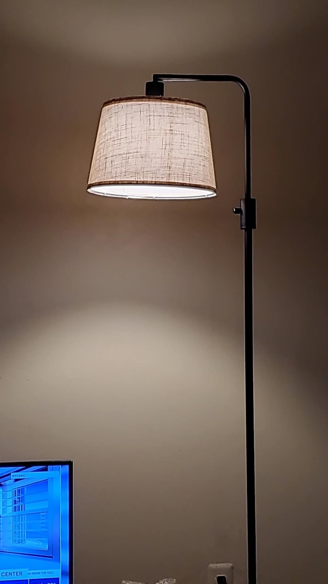 Nintiue 【Upgraded】 Dimmable Floor Lamp, 1000 Lumens LED Bulb Included, Arc Floor Lamps for Living Room Modern Standing Lamp with Linen Shade, Tall Lamp for Bedroom Office Reading Dining Room- Black customer photo 1