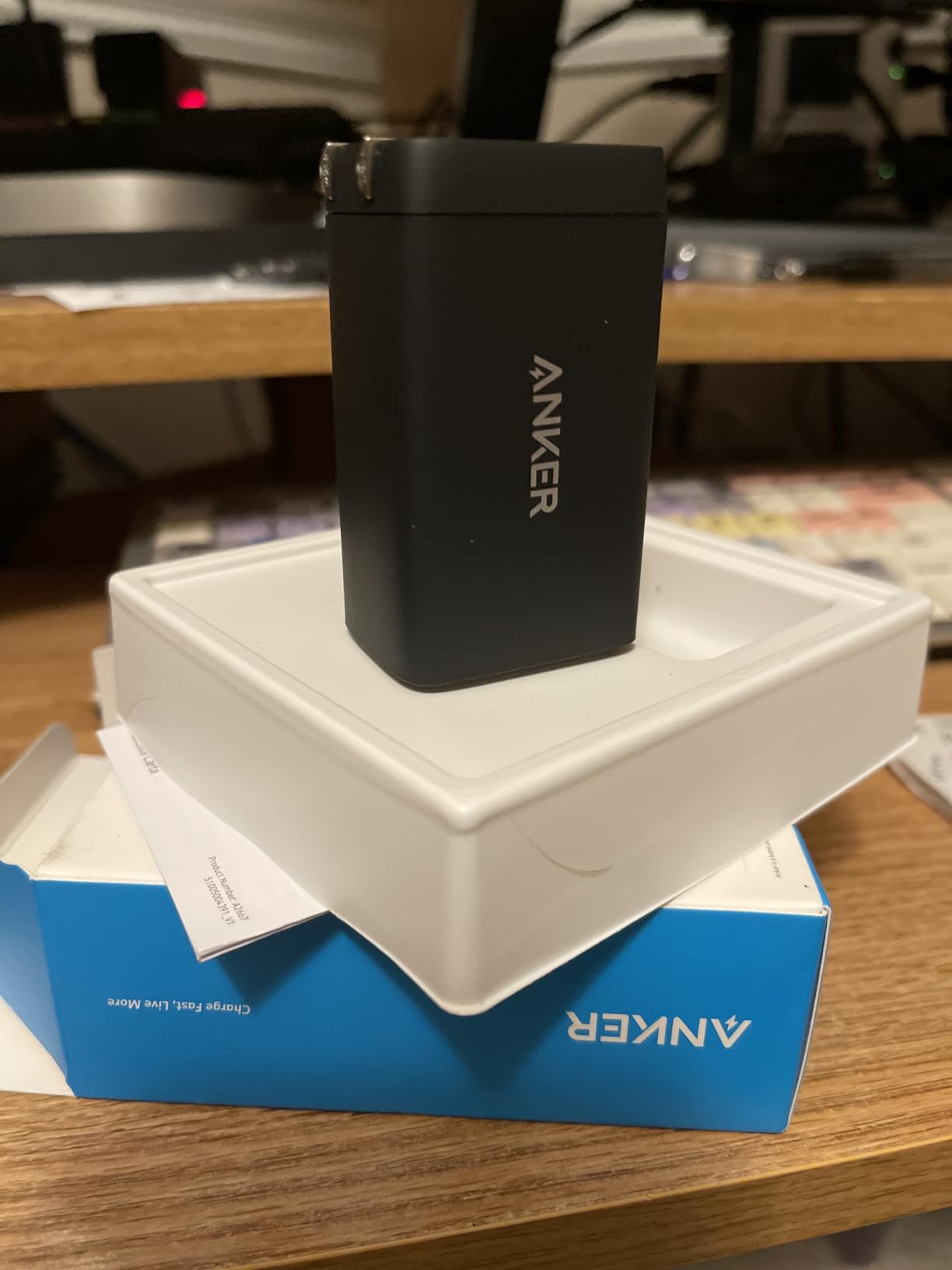 Anker Charger, 65W 3-Port Fast Compact Foldable USB C Charger Block for MacBook Pro/Air, iPad Pro, Galaxy S20, Dell XPS 13, Note 20/10+, iPhone 17 Series, Steam Deck, and More customer photo 1