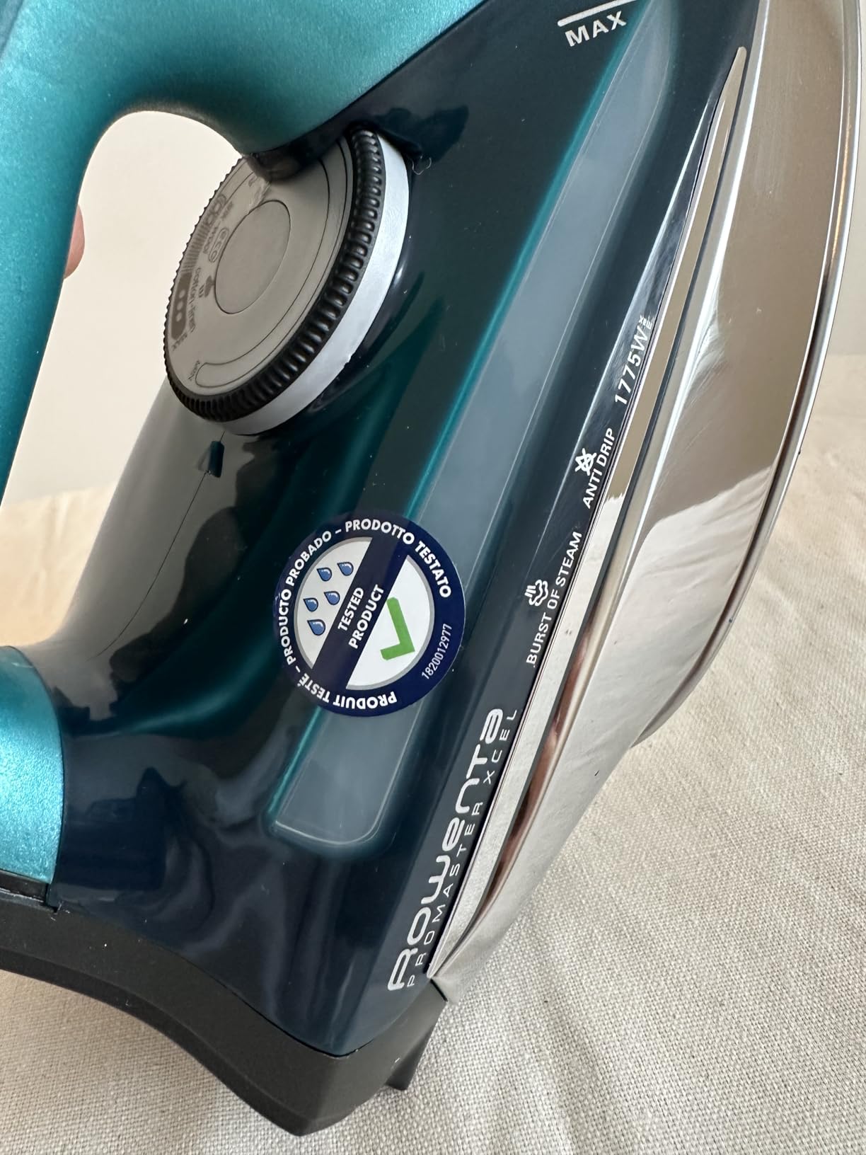 Rowenta Pro Master Stainless Steel Soleplate Steam Iron for Clothes, Anti-Drip Protection, 210 g/min, 400 Microsteam Holes, 1775 Watts Iron Steamer for Clothes, Powerful Steam DW8360 customer photo 2
