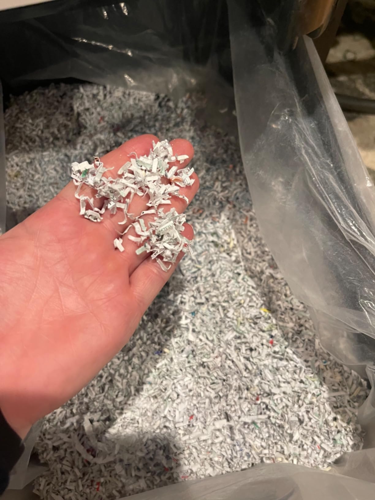 Aurora Commercial Grade 200-Sheet Auto Feed High Security Micro-Cut Paper Shredder/ 60 Minutes/Security Level P-5 customer photo 1
