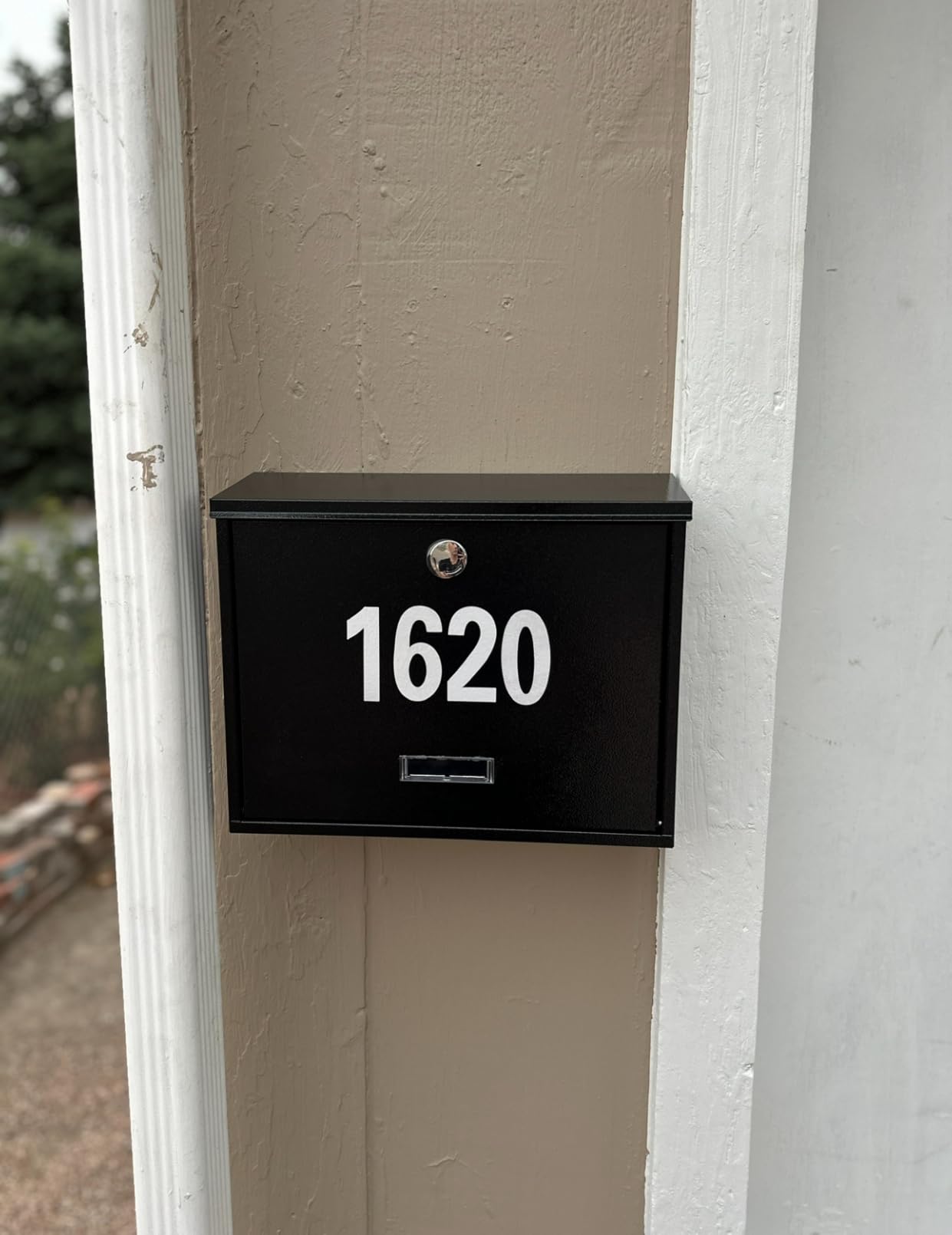 LAND·VOI Locking Mailbox Wall Mounted, Metal Postbox with Three Sets of Mail Box Number Stickers, 4 Keys, 14.4