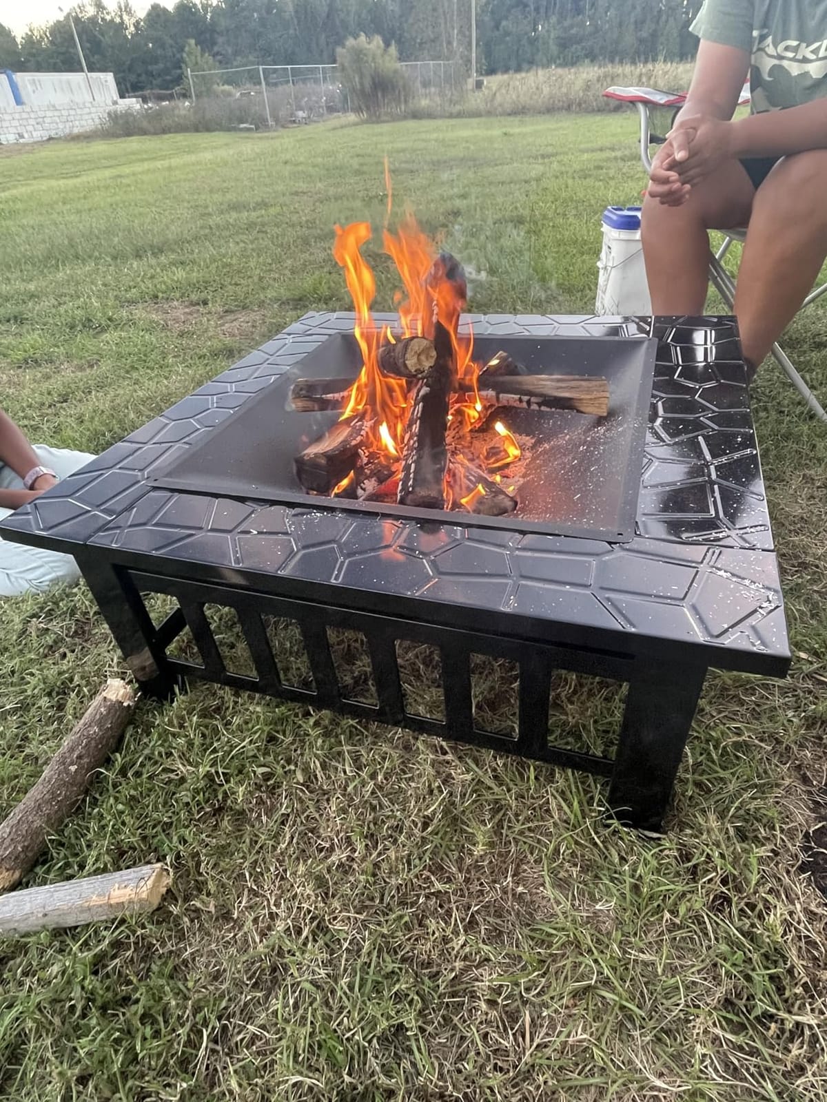 Devoko Outdoor Fire Pit, 32 Inch Firepit Table Metal Outdoor Fireplaces customer photo 1
