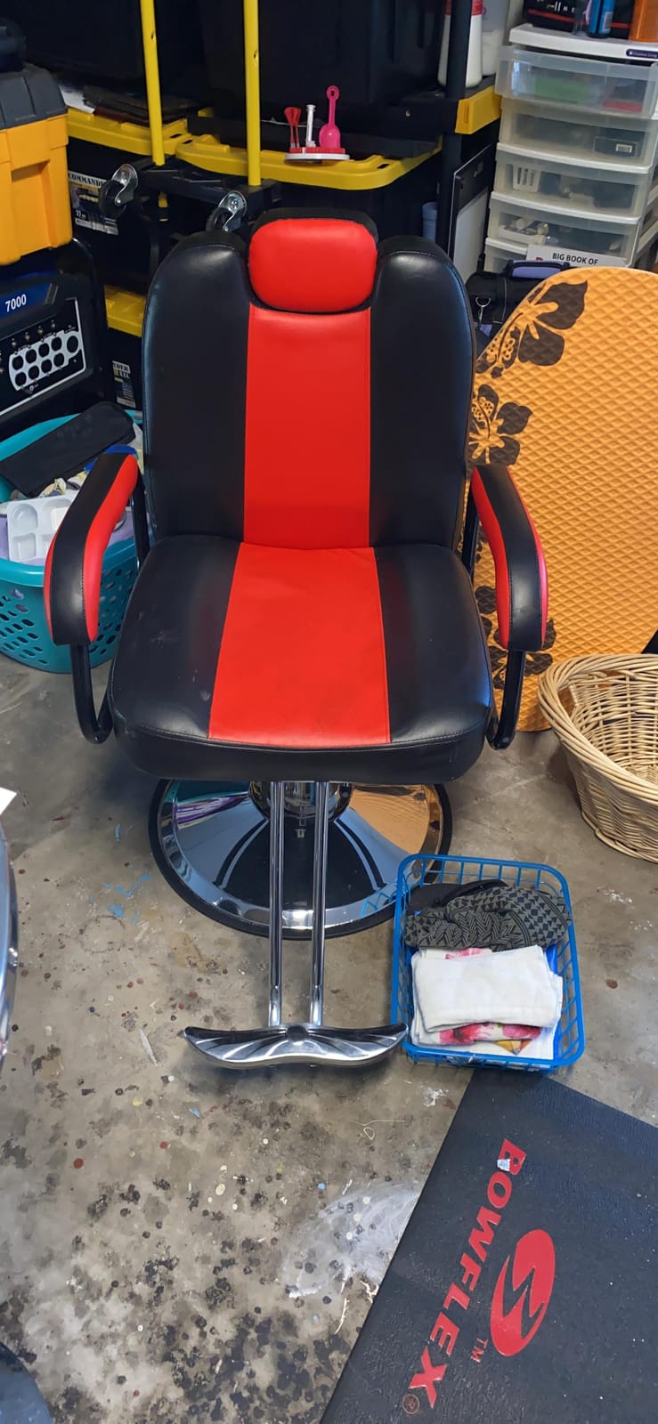 Merax Hydraulic Recliner Barber Chair for Hair Salon, 360° Swivel | 90°-160° Reclining Salon Chair, 20% Extra Wider Seat, Heavy Duty Hydraulic Pump, Upgraded Salon Beauty Equipment customer photo 1