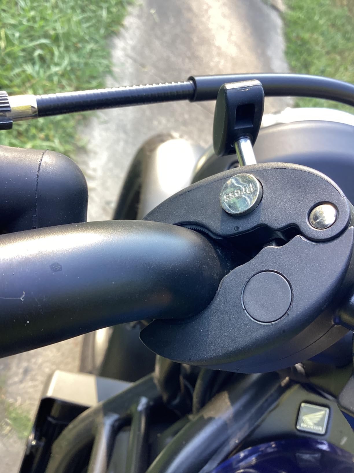 Lamicall Motorcycle Bike Phone Holder with Upgrade Quick Install Bar Clip customer photo 2