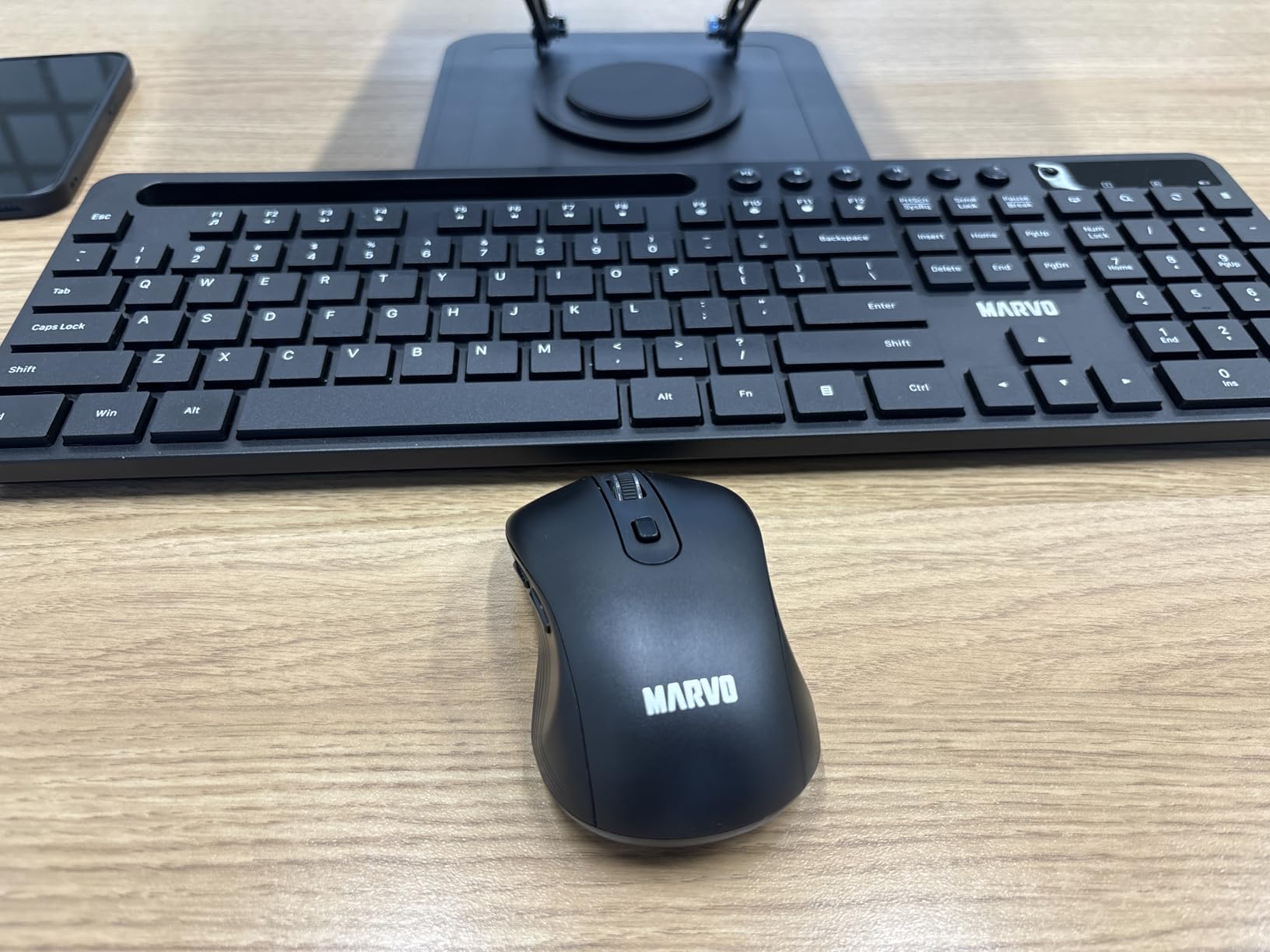 MARVO Wirelss Keyboard and Mouse Combo with Phone Holder, Full-Size, Black customer photo 1