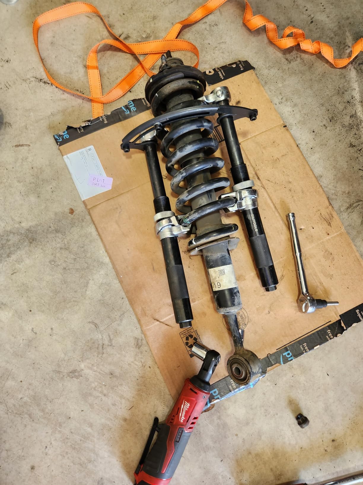BILITOOLS 2-Piece Coil Spring Compressor Tool, Max Load.2645LB customer photo 2