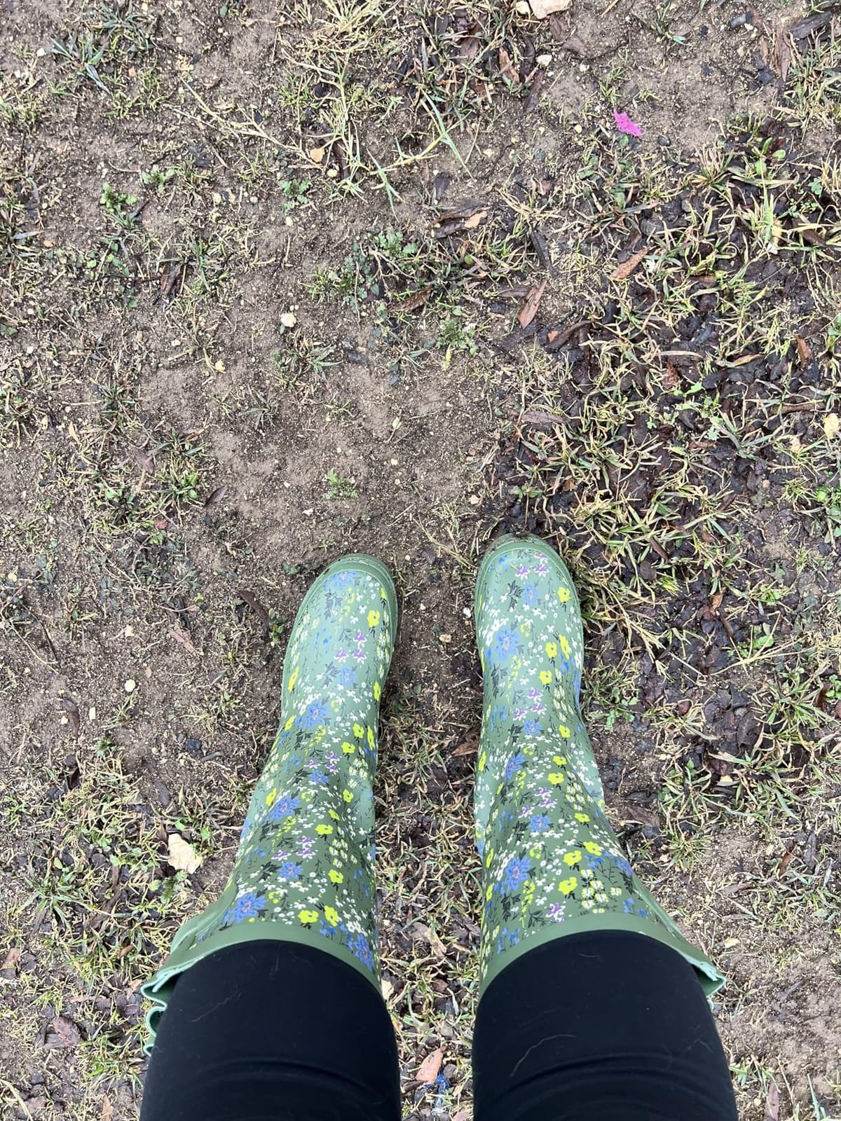 landchief Rain Boots for Women, Waterproof Ladies Tall Knee High Rubber boots,Comfort Garden Boots Anti-Slip Mid Heel Women Rain Shoes Outdoor customer photo 2