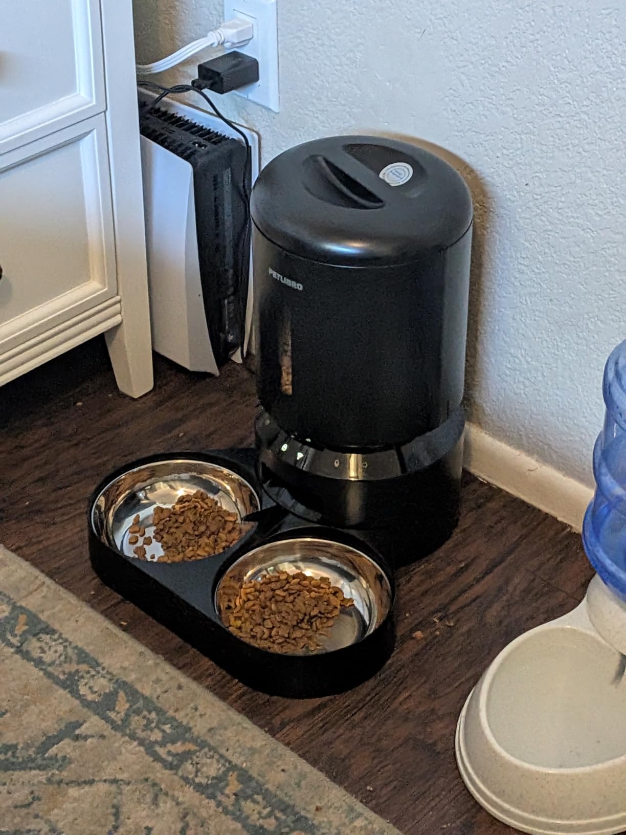 PETLIBRO 5L Automatic Cat Feeder for 2 Cats, 5G&2.4G Wi-Fi Programmable Cat Food Dispenser with Dual Stainless Steel Bowls, Airtight Lock Fresh Technology, Low Food Sensor customer photo 2