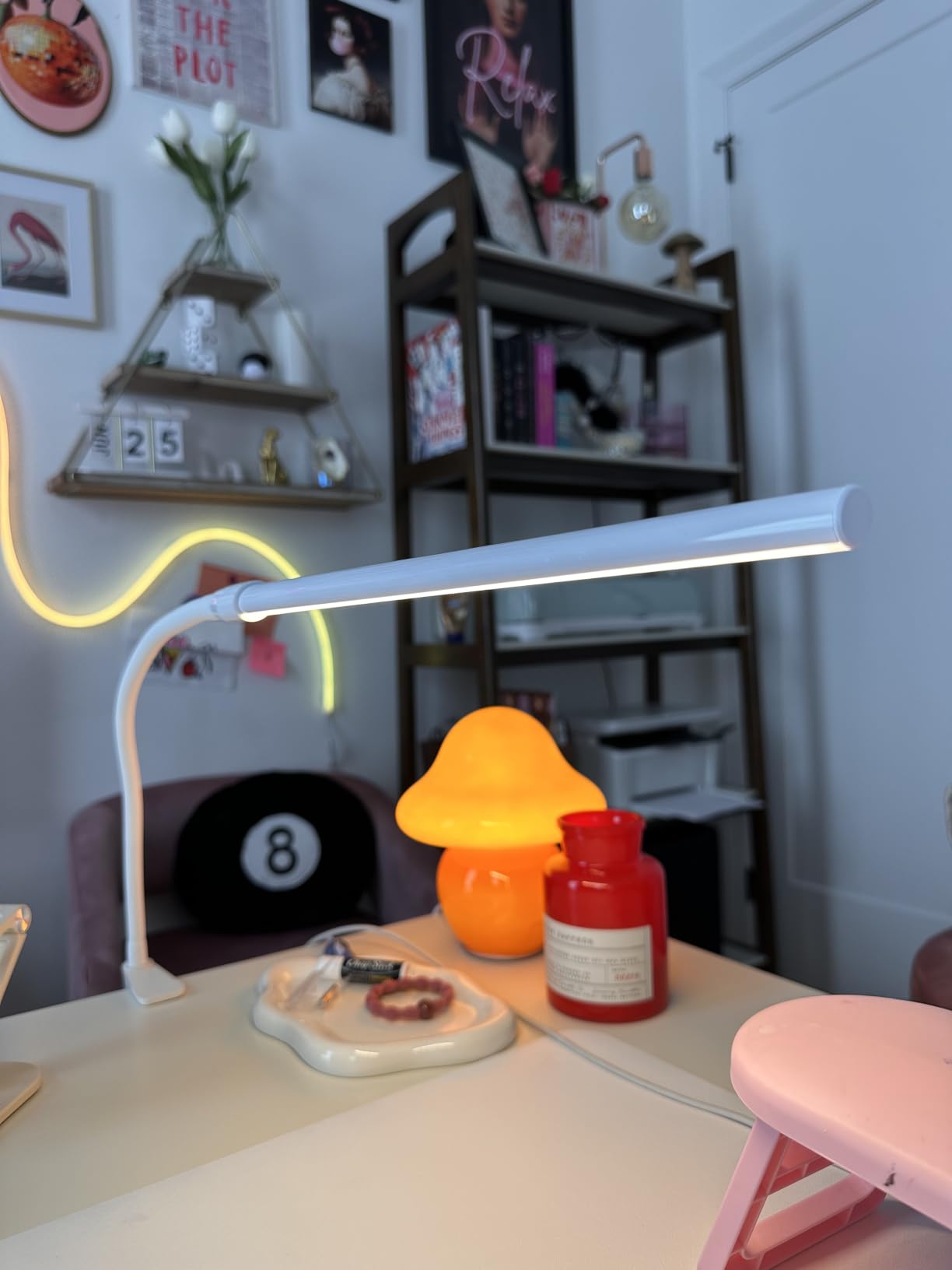 Lepro Small Desk Lamp with Clamp, LED Reading Lamps, 460LM, 5W, White customer photo 2