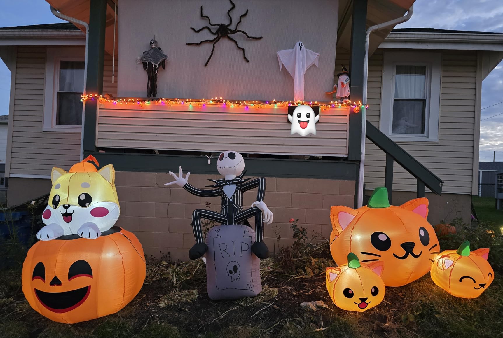 COMIN Halloween Inflatable 5FT Long Three Pumpkin Cat Head Combo with Built-in LEDs, Blow Up Yard Decoration for Holiday Party Indoor, Outdoor, Yard, Garden, Lawn customer photo 2