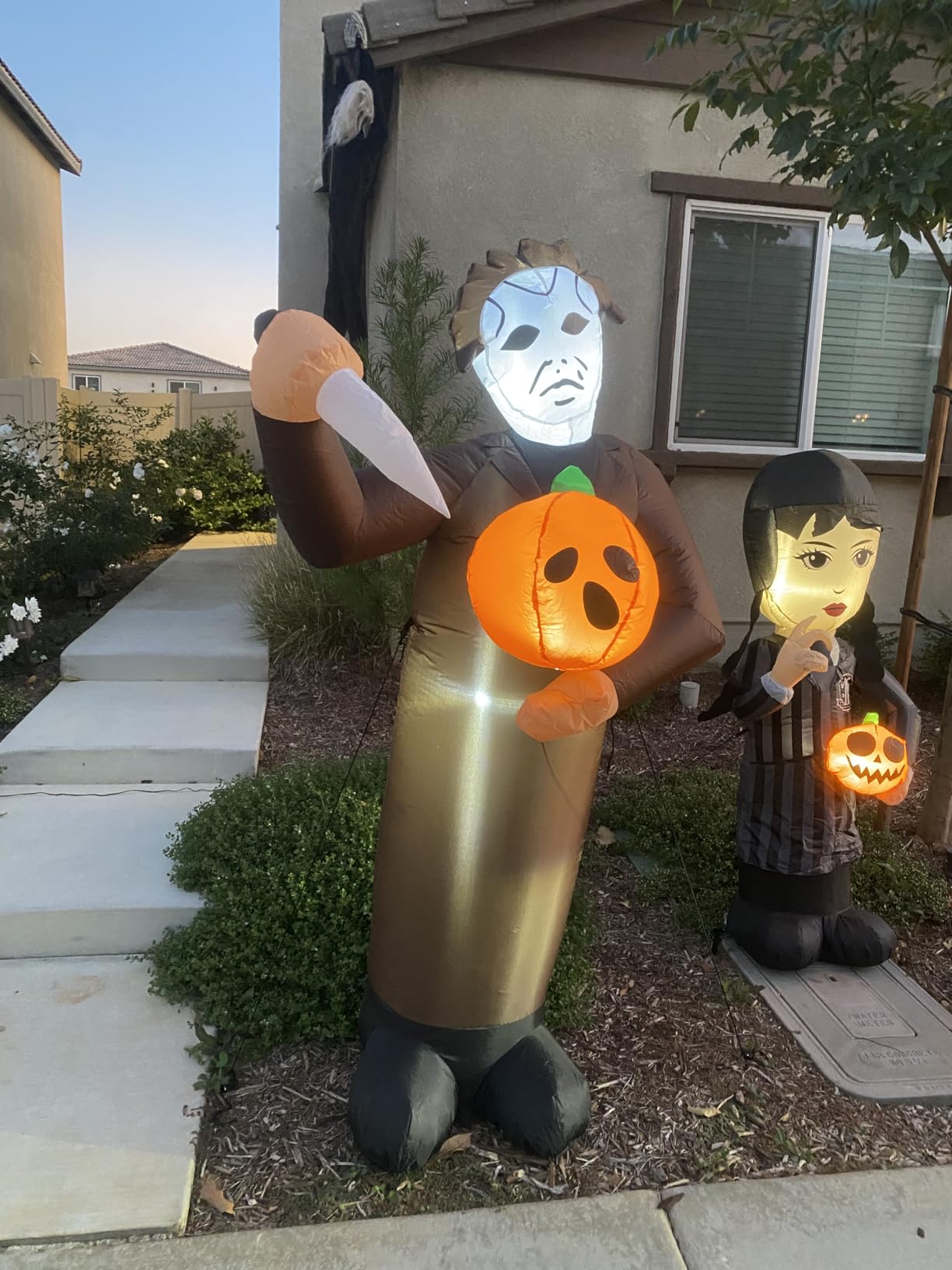 COMIN Halloween Inflatable 6FT Scary Pumpkin Killer with Built-in LEDs Blow Up Yard Decoration for Holiday Party Indoor, Outdoor, Yard, Garden, Lawn customer photo 1