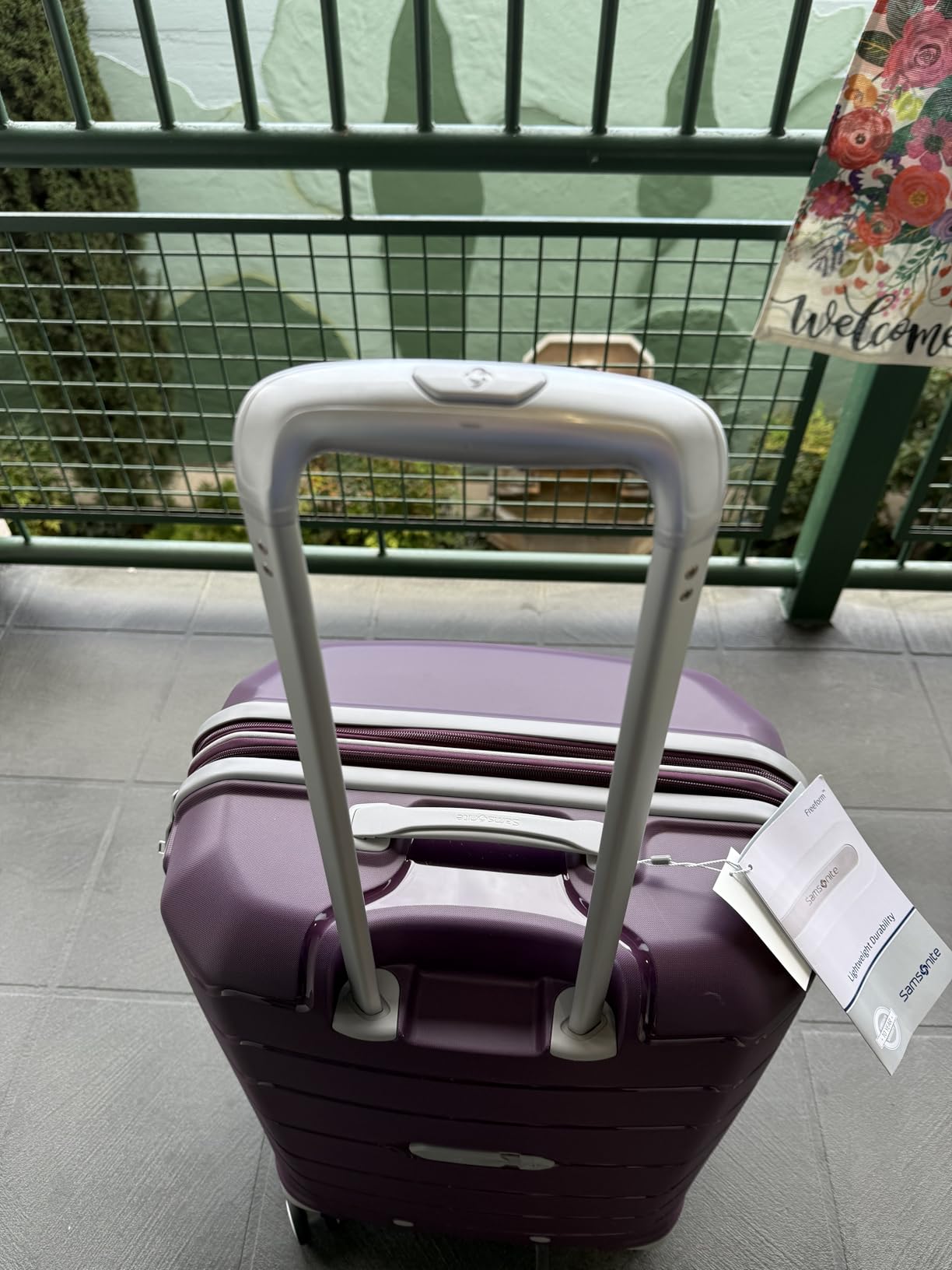 Samsonite Freeform Hardside Carry-On Luggage with Spinner Wheels - Hardshell Suitcase - TSA, Airline-Approved - Expandable Hard Shell, Smooth Rolling Wheels for Lightweight Travel - White/Grey customer photo 2
