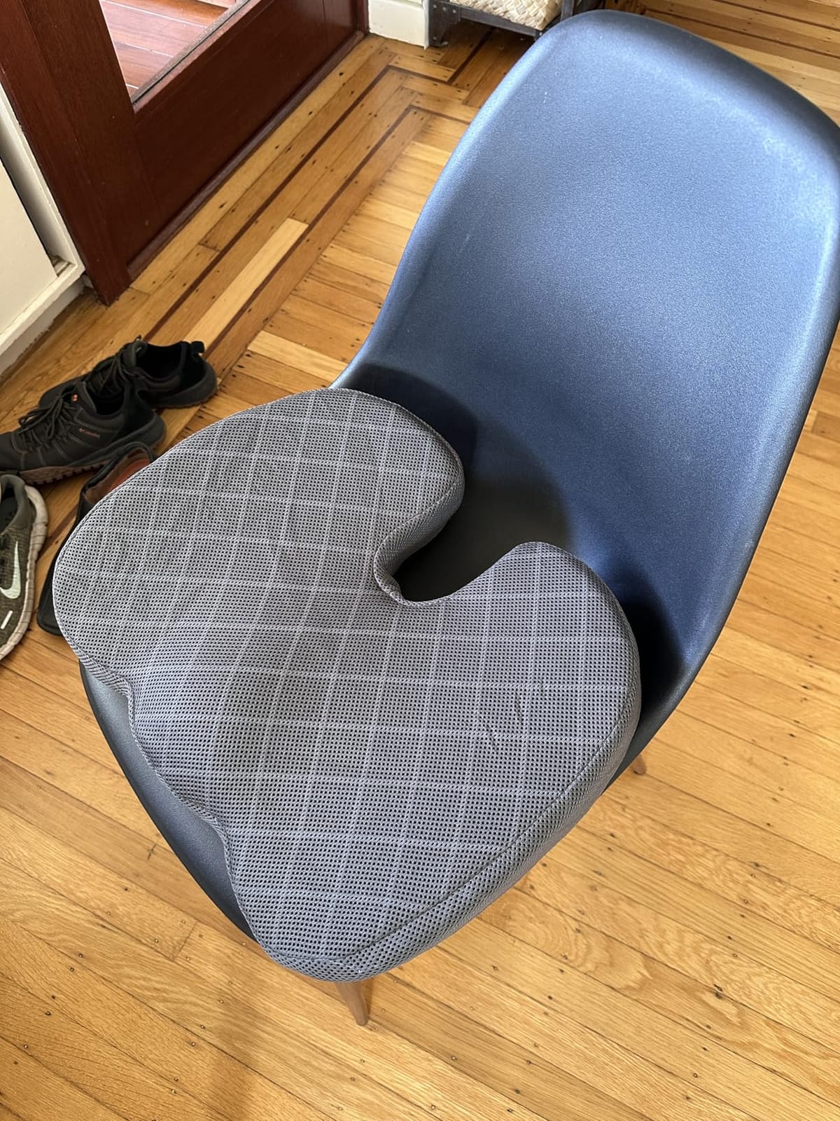 TushGuard Seat Cushion, Memory Foam Office Chair Cushion - Grey, Large | for Car Seat, Airplane, Desk Chair - Sciatica & Hip & Coccyx Pain Relief Cushion for Long Sitting Office Workers, Car Drivers customer photo 2