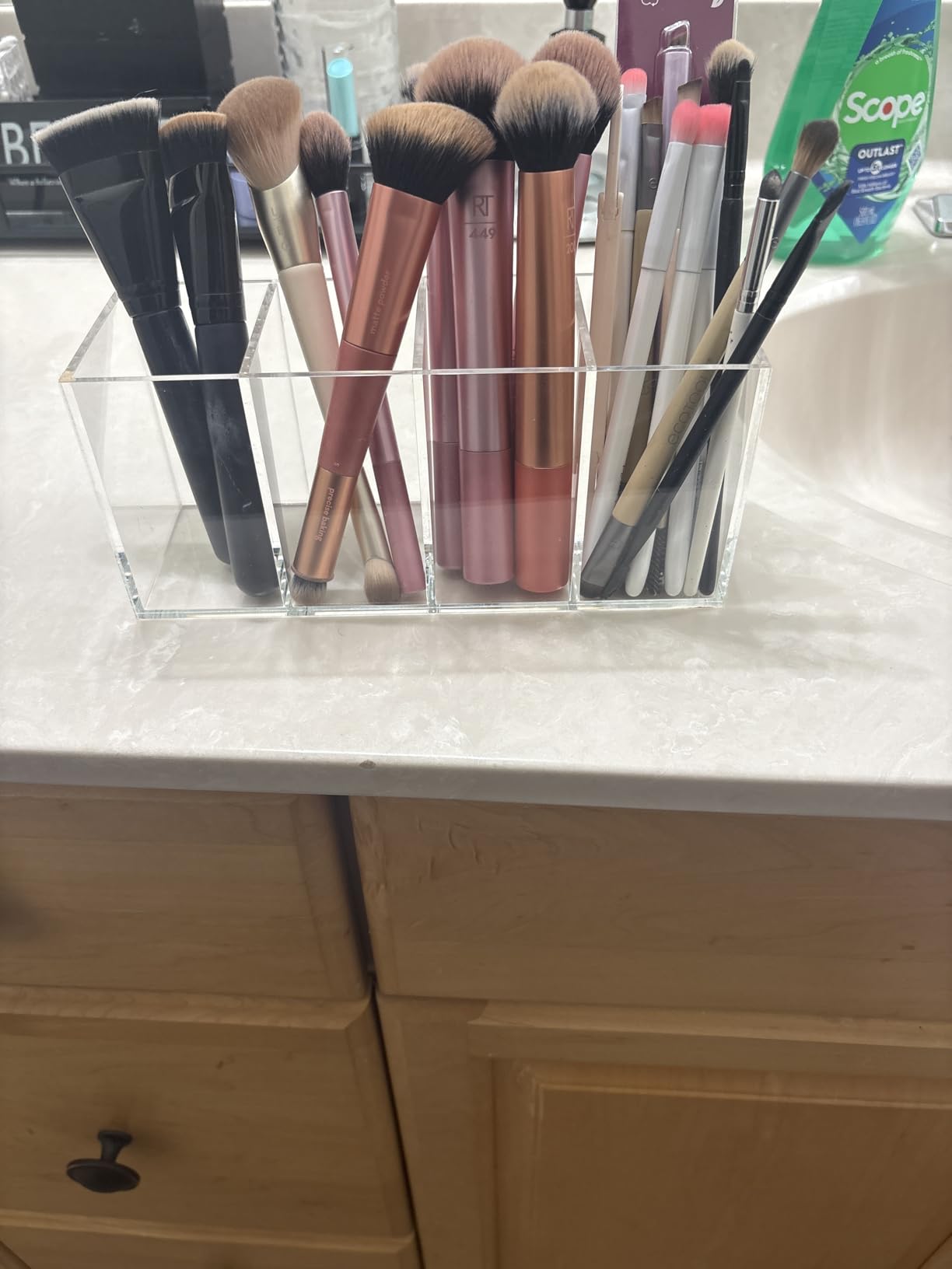 HSYMQ Acrylic Pen Holder 4 Compartments Clear Pencil Holder Organizer Makeup Brush Holder customer photo 1