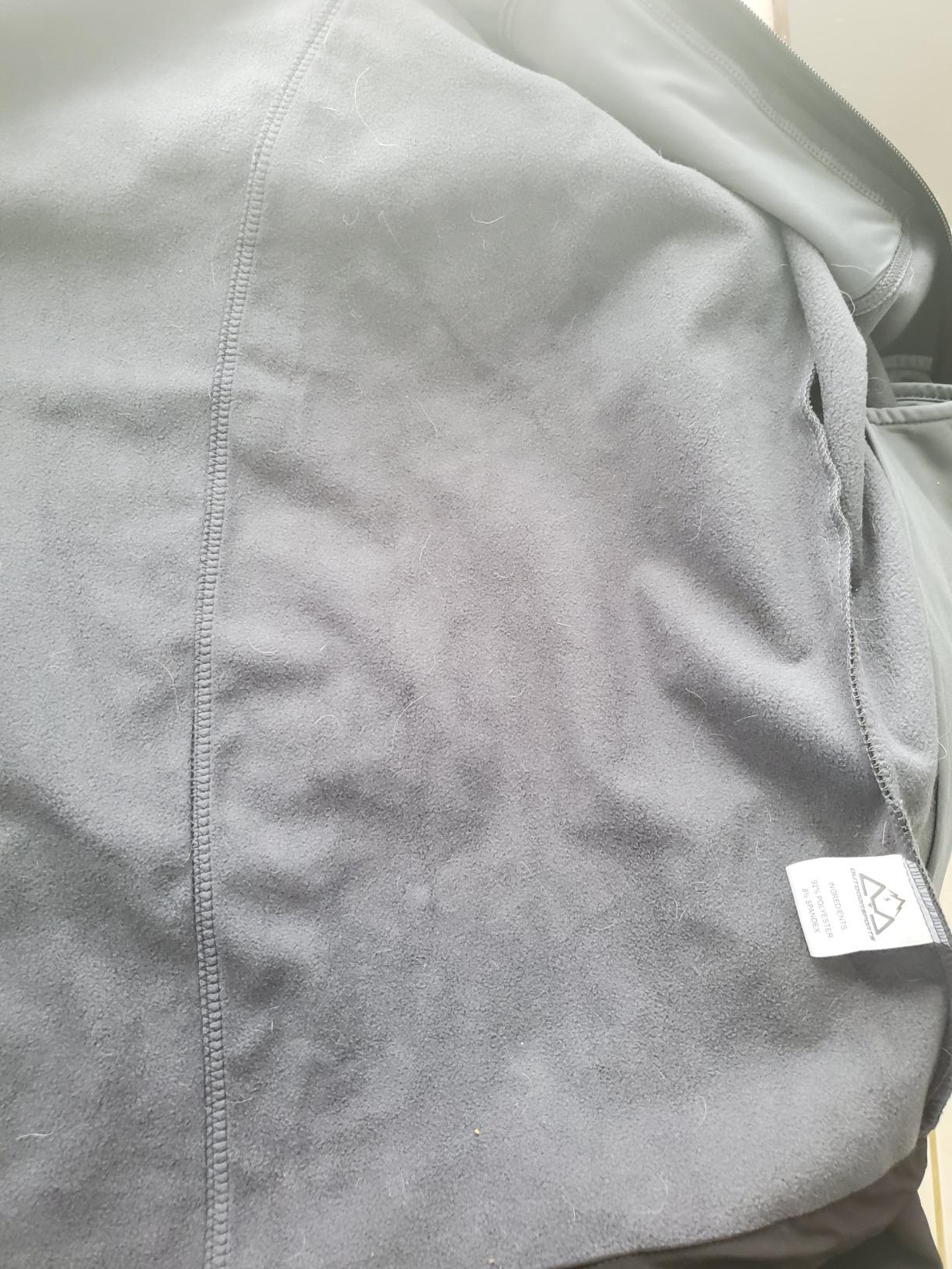 Rdruko Men's Lightweight Softshell Jacket Fleece Lined Hooded customer photo 1