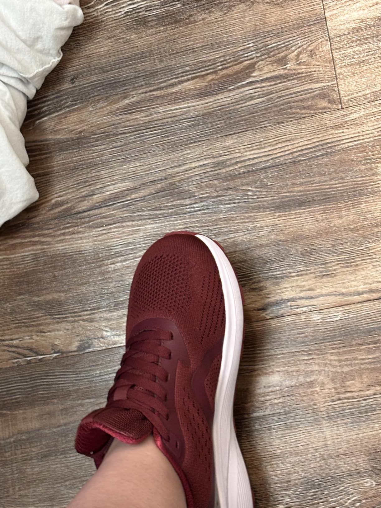 BRONAX Womens Wide Toe Box Road Running Shoes S71 customer photo 1