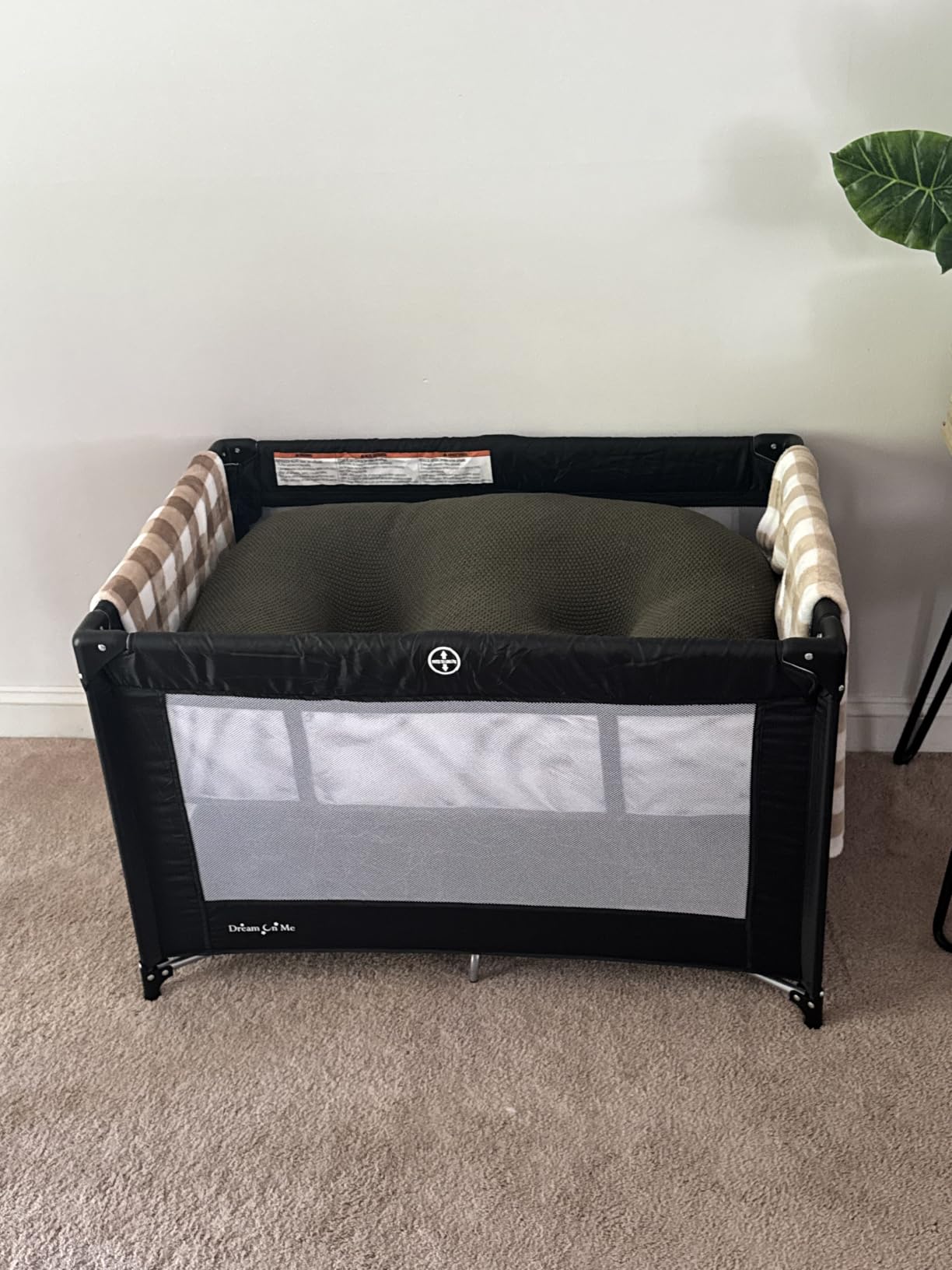 Dream On Me Zazzy Portable Baby Playard with Bassinet, Travel Carry Bag customer photo 2