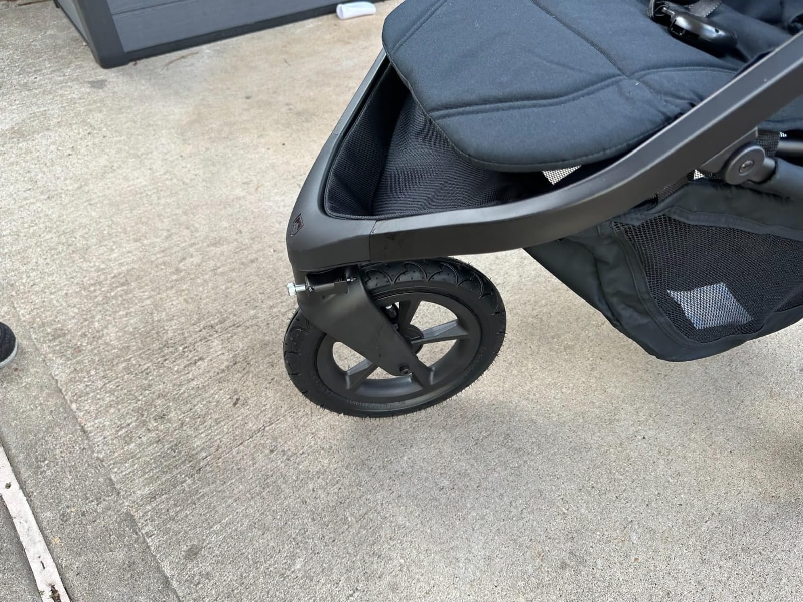 BOB Gear Wayfinder Jogging Stroller — Storm customer photo 2