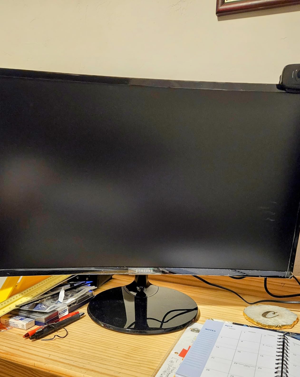 SAMSUNG 27 Inch Curved Computer Monitor, LC27F390FHNXZA LED 60Hz Full HD 1080P Gaming Slim Design for Home & Office, Black Mouse Pad Included customer photo 1