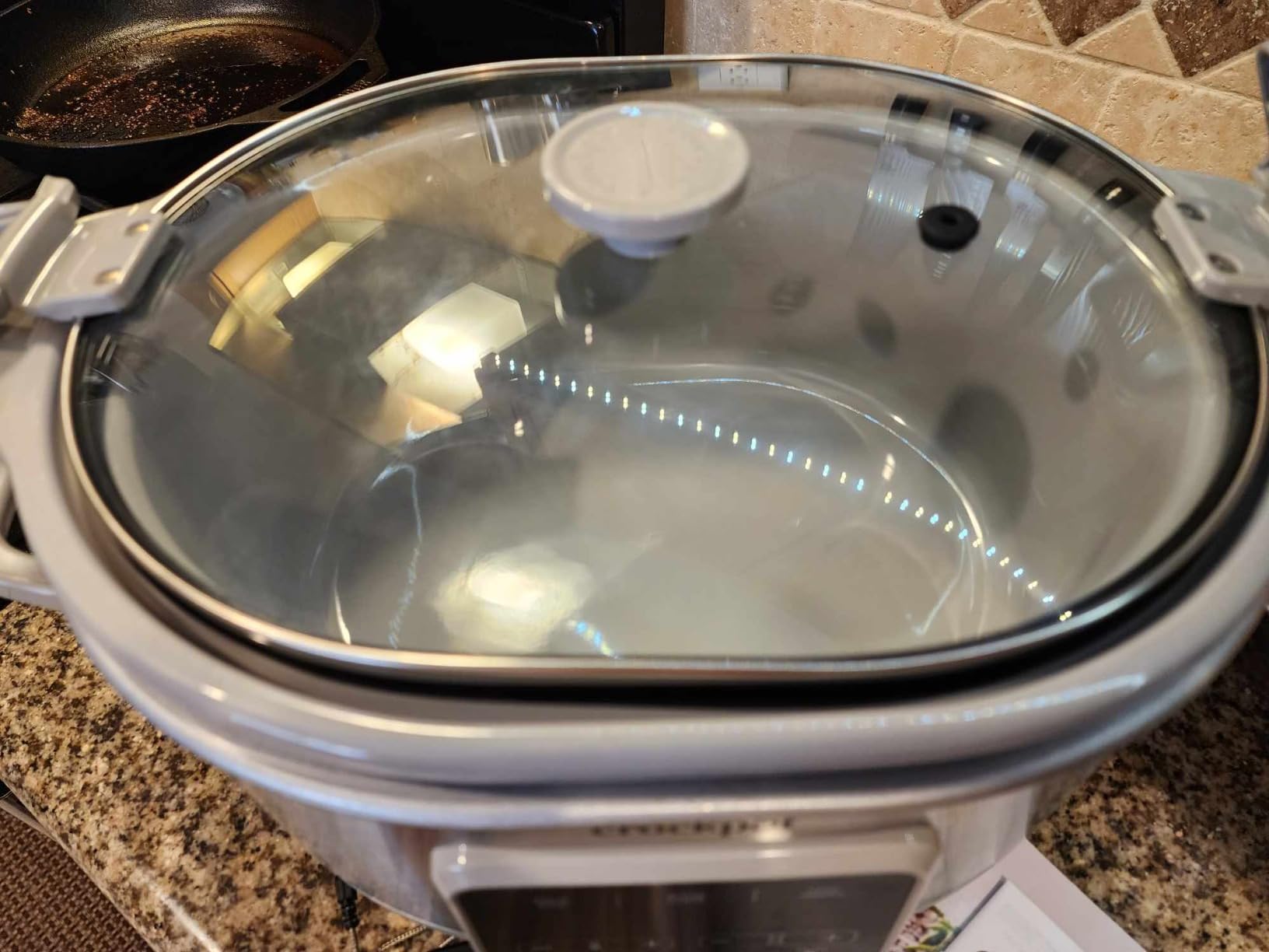 Crock-Pot 7-Quart Cook & Carry Slow Cooker with Sous Vide Function, Family-Sized Slow Cooker Warms up to 30 Hours, Modern Digital Display, Travel-Proof Locking Lid & Removable Temperature Probe customer photo 1