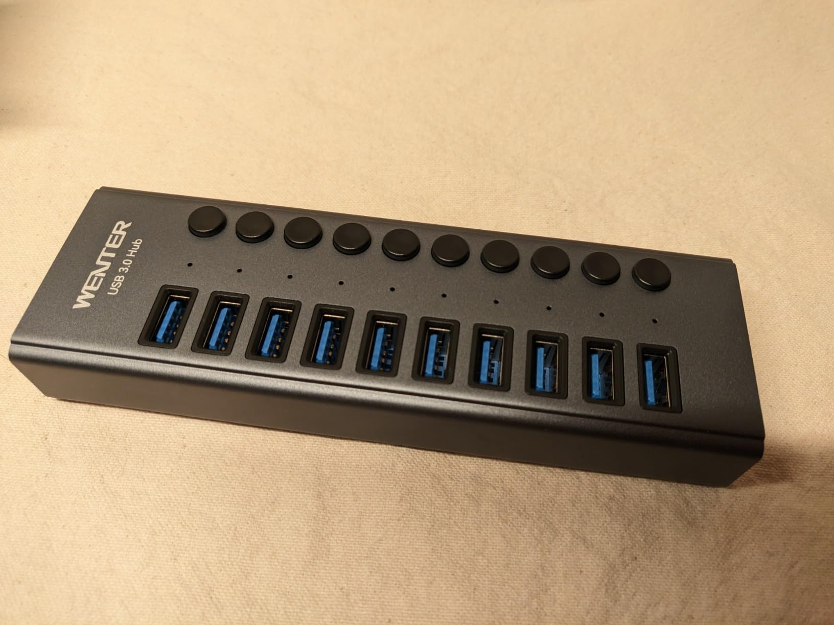 Powered USB 3.0 Hub, Wenter 10 Ports 36W Powered USB Hub, Aluminum USB Splitter with Individual On/Off Switches, SD/TF Card Readers and 12V/3A Power Adapter for PC/Laptops/MacBook Pro/Air/iMac/iPad customer photo 1