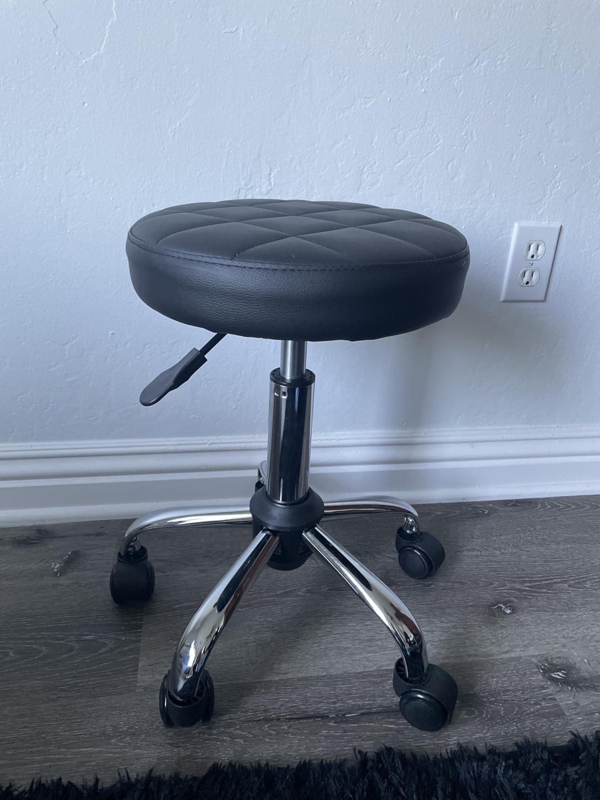 BFTOU Black Classic Swivel Stool with Wheel for Salon Work Home SPA Shop Height-Adjustable Rolling Stool Chair Small customer photo 1