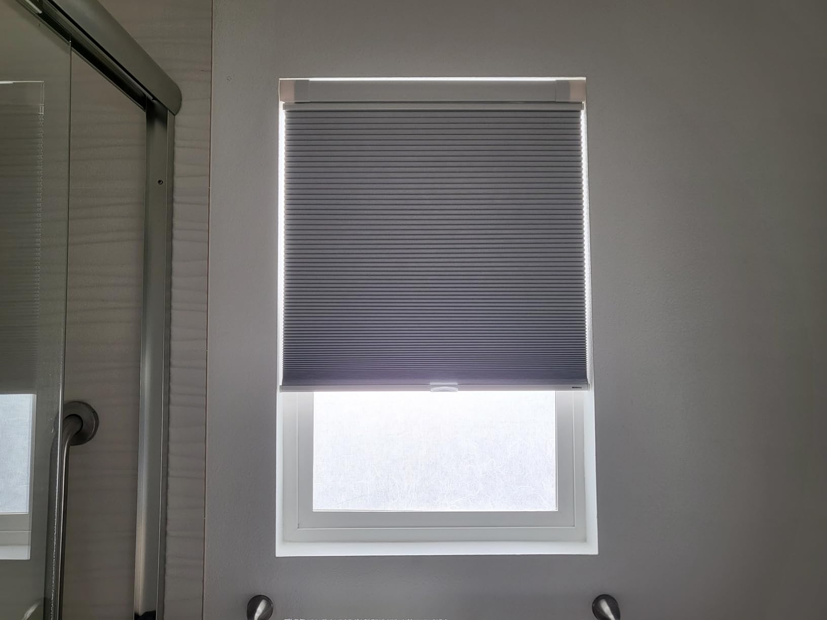 BERISSA Top Down Bottom Up Cordless Cellular Shades,Custom Size White Blackout customer photo 1