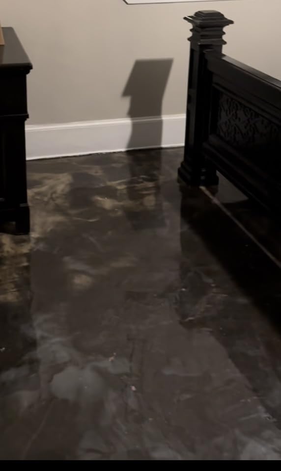 Clear Floor Epoxy Resin for Garages, Basements, Warehouses, Retail Stores and More | Highly Durable | Resistant to Scratches, Spills, and Stains | 3 Gallon Kit | 11.4 L customer photo 1