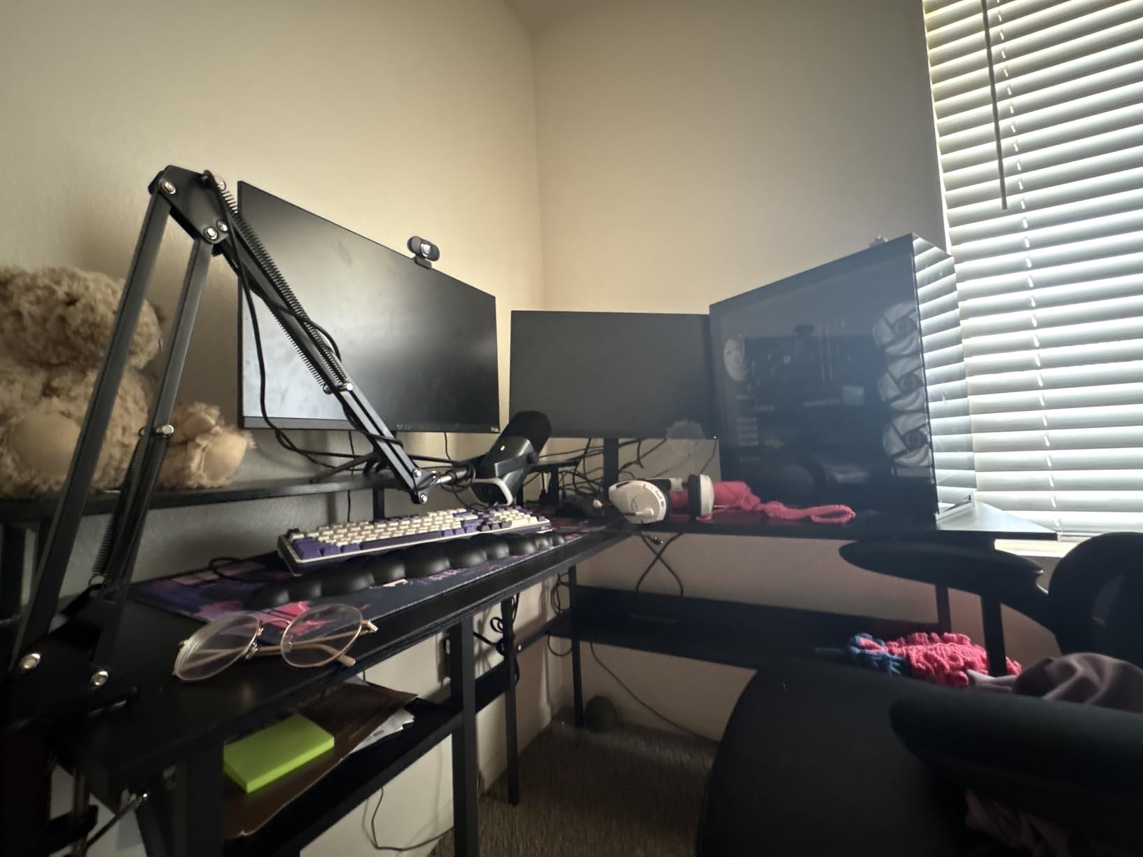 Unikito Reversible L Shaped Desk with Magic Power Outlets and USB Charging Ports, Sturdy Corner Computer Desk with Storage Shelves, Gaming Table Home Office Desk, Easy to Assemble, Black customer photo 1