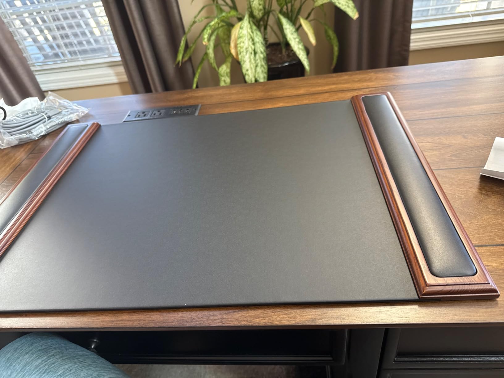 DACASSO Wood & Leather Desk Pad with Side Rails - Luxury Leather Desk Blotter for Writing - Padded Executive Desk Surface Protector - (Walnut & Black, 34