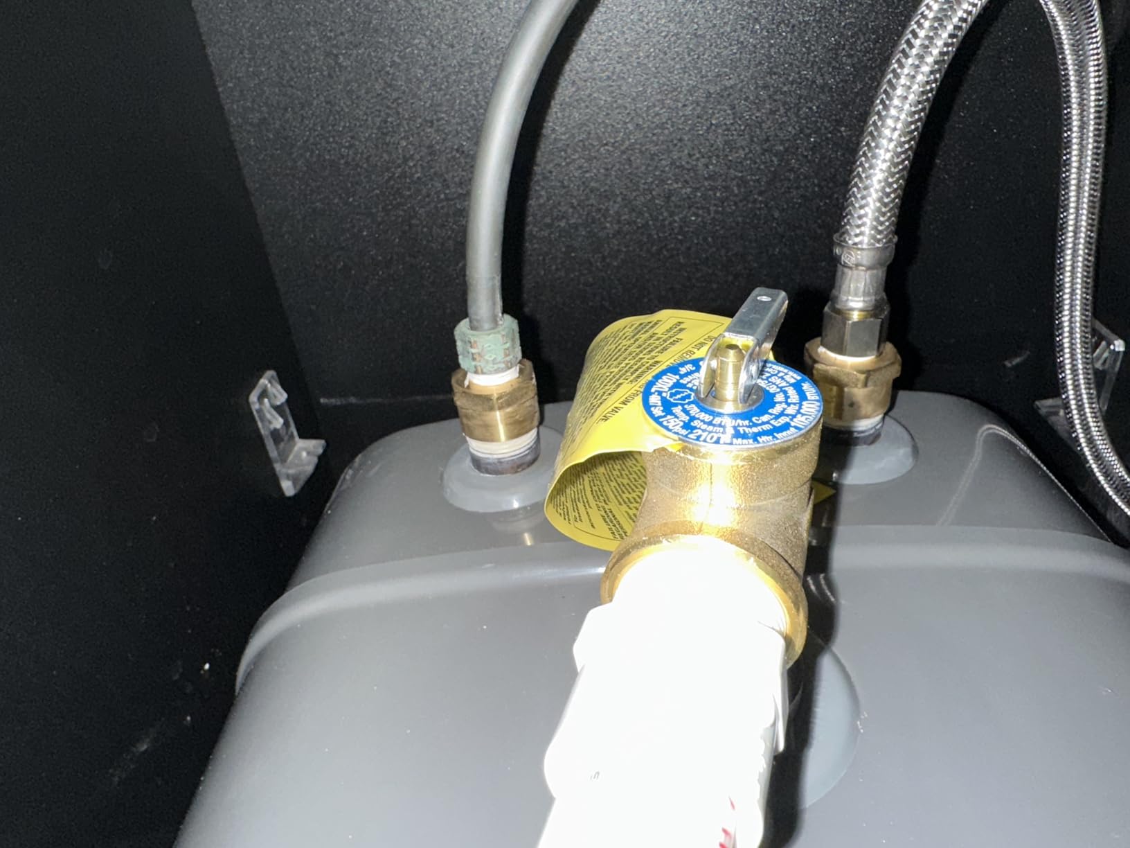 Rheem Mini-Tank Electric Water Heater, 2.5 Gallon customer photo 1