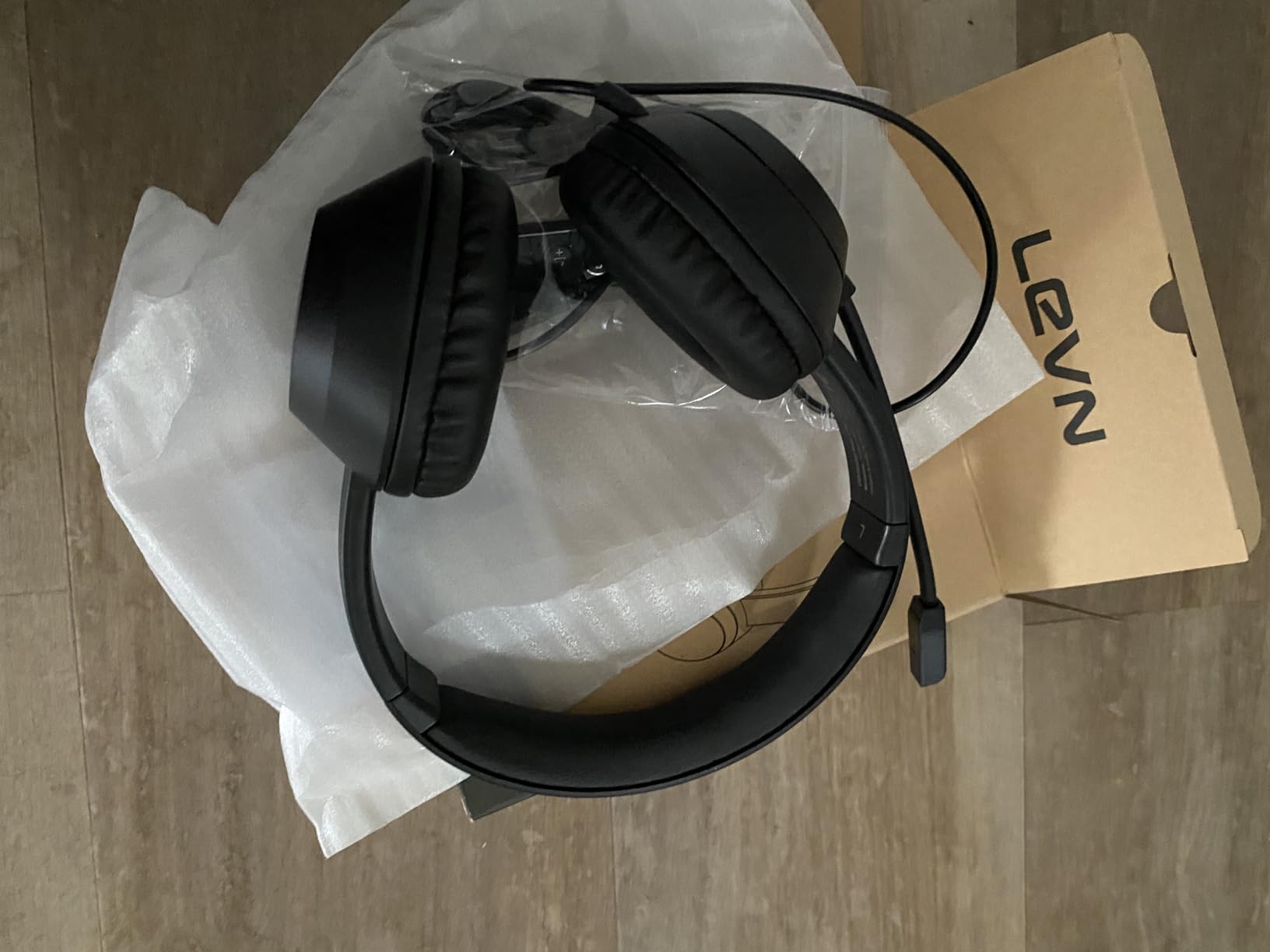 LEVN Headset with Mic, USB Headset with Microphone for PC, Headphones with Mic for Pc with Noise Canceling Microphone for Laptop, USB Headphones for Work from Home/Call Center/Open Office, Black customer photo 2