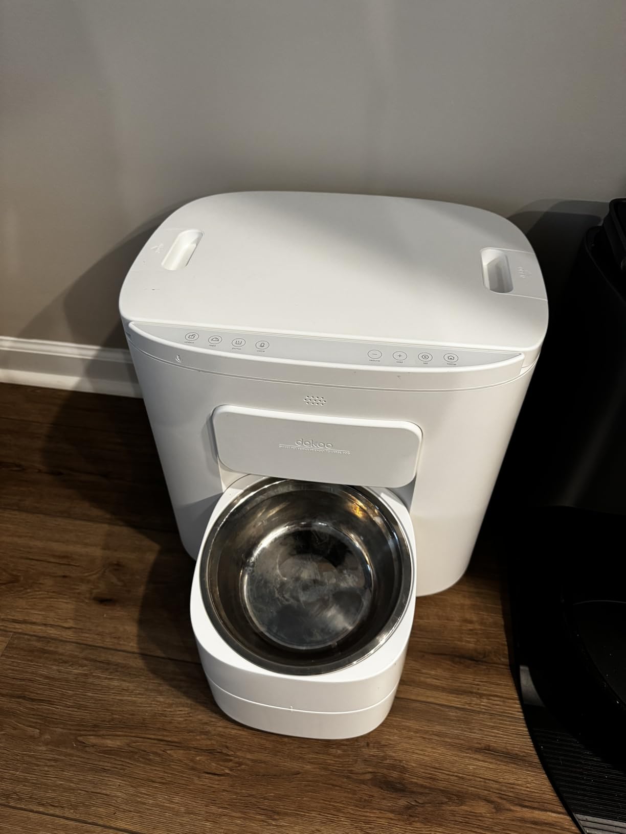 Dokoo Automatic Dog Feeder for Large Breeds, 15L/63 Cups Vacuum-Sealed Airtight Auto Pet Feeder for Dry Food, Timed Feeding, Anti-Clog Dispenser 2-22mm Kibble, Voice Recorder, Stainless Steel Bowl customer photo 2