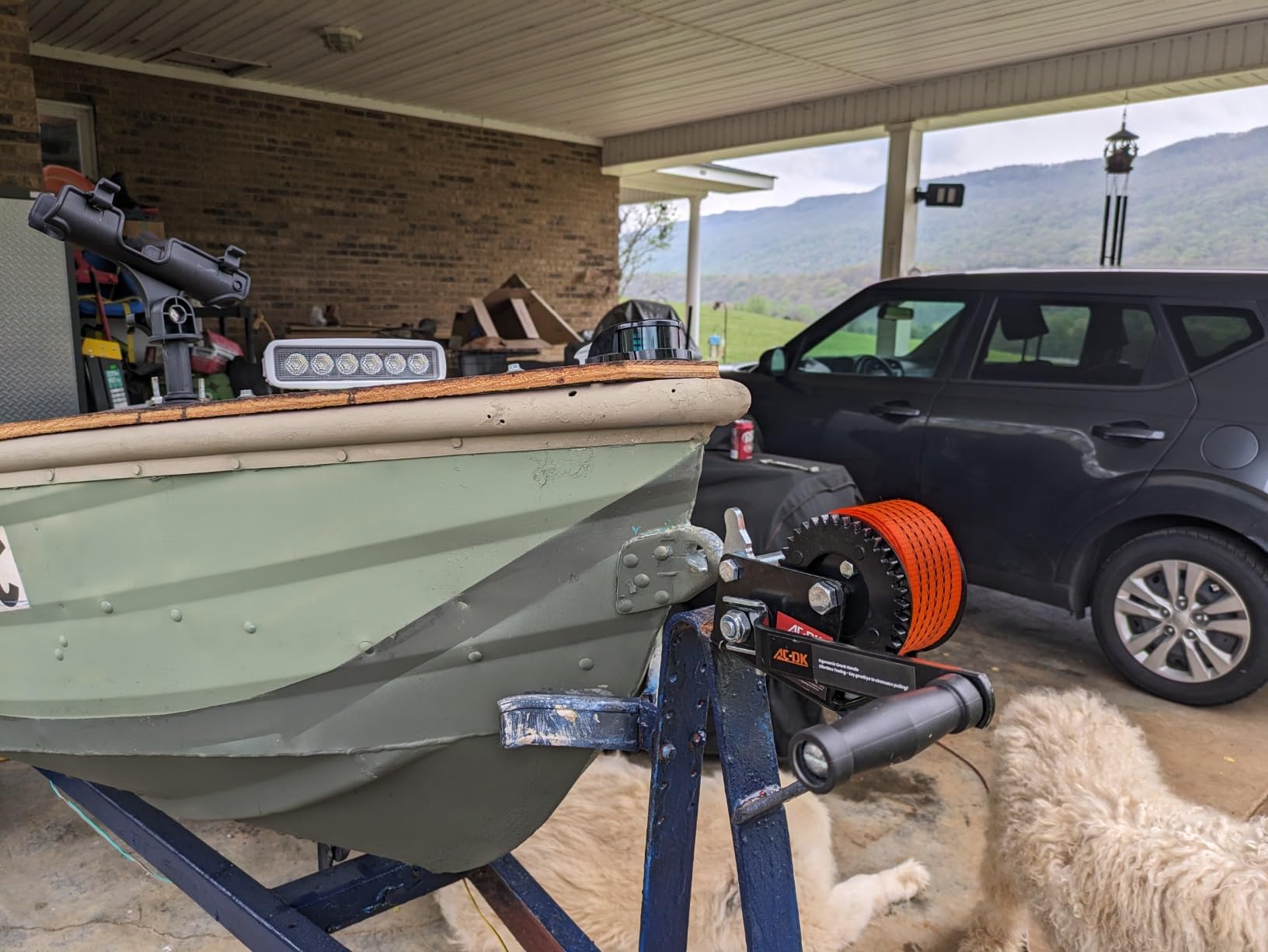 3500lbs Heavy Duty Boat Trailer Winch with 32FT Strap,2-Way Ratchet 4:1/8:1 Gear Trailer Winch,Portable Hand Crank Winch for Boat, Truck, Trailer, RV, ATV, Jet Ski customer photo 2