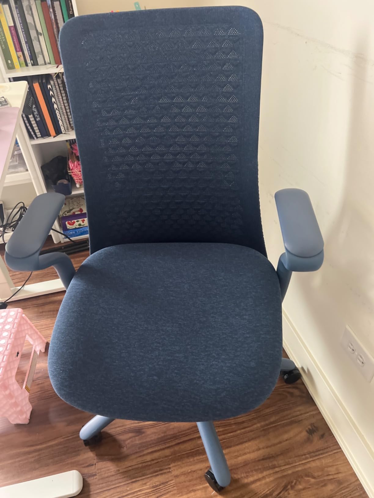 Branch Verve Chair, High Performance Executive Office Chair customer photo 2