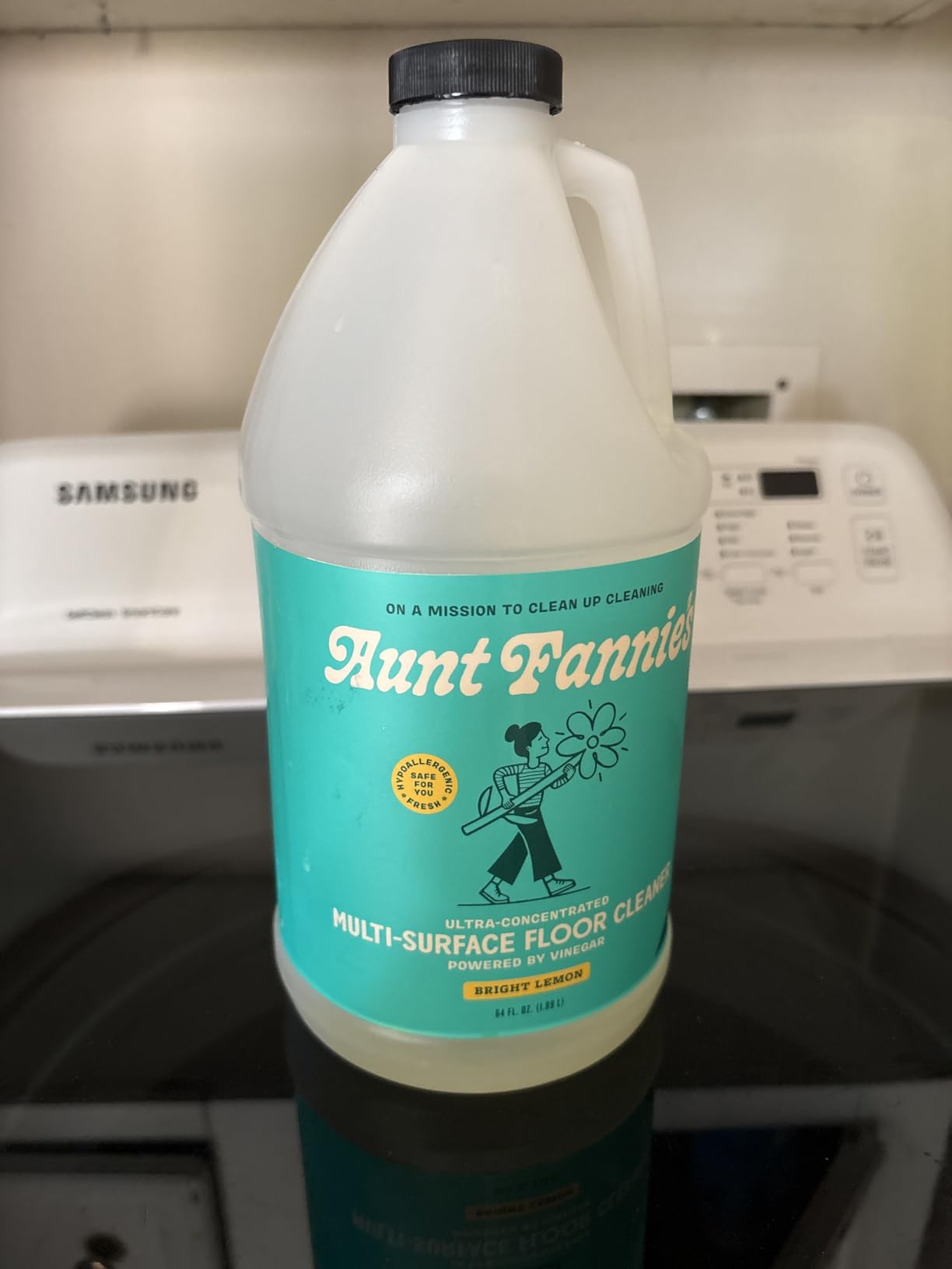 Aunt Fannie's Ultra Concentrated Vinegar Floor Cleaner, Bright Lemon, 64 oz customer photo 2