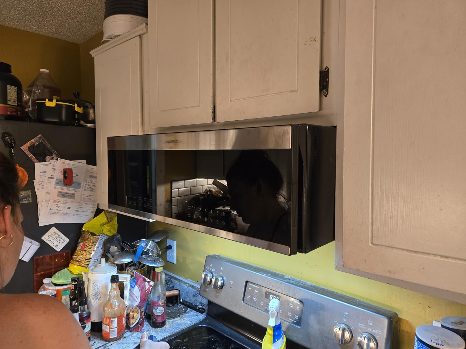 Farberware 1.7 Cu. Ft. Over-the-Range Microwave Oven, 1000W, Stainless Steel customer photo 1
