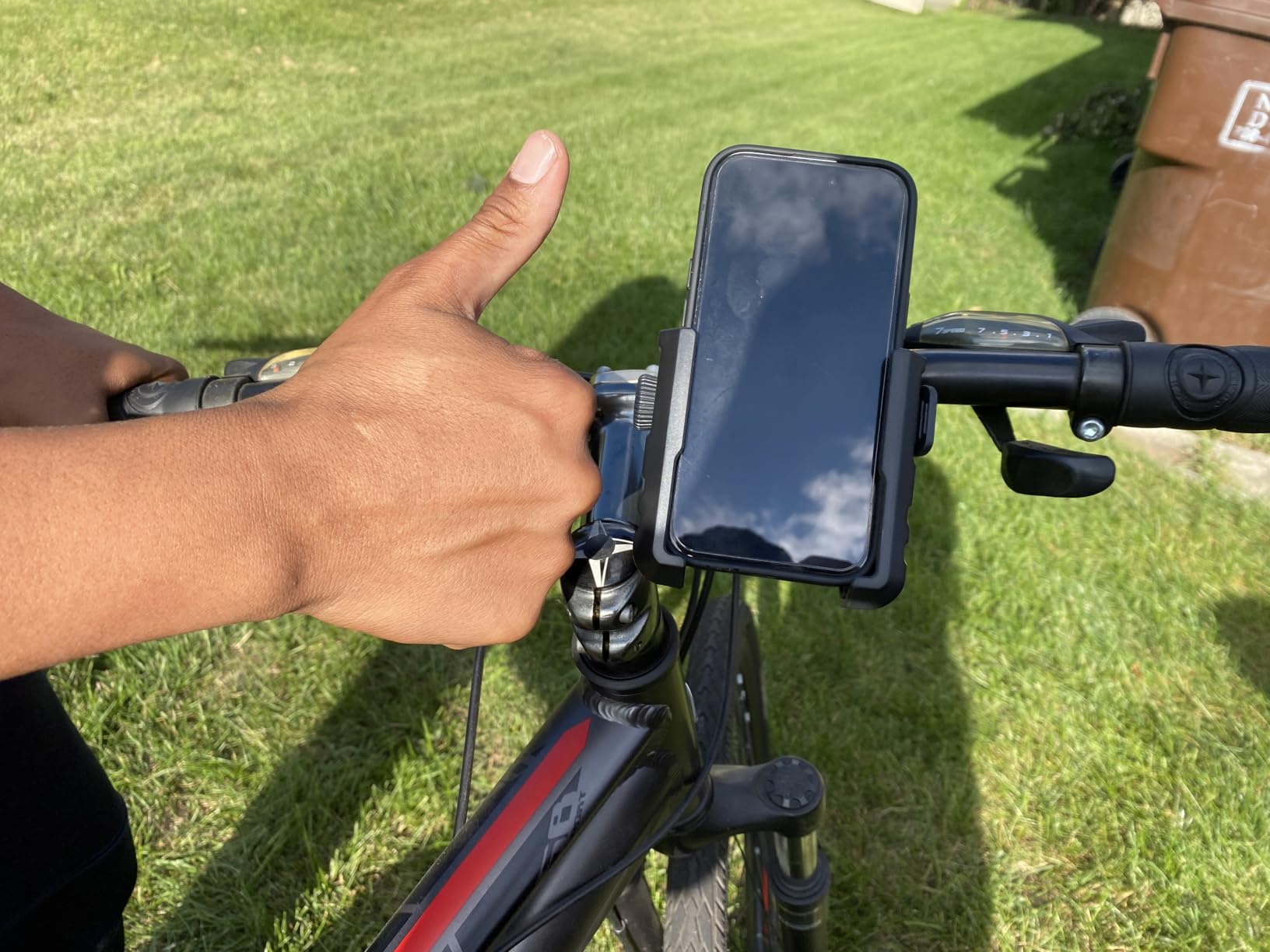 JOYROOM Motorcycle Bike Phone Holder Mount - [Not Block Camera] Bicycle Phone Holder Handlebar Cell Phone Clamp - [Silicone Wrapped] Scooter Phone Holder for iPhone Samsung 4.7''-7'' Smartphones customer photo 2
