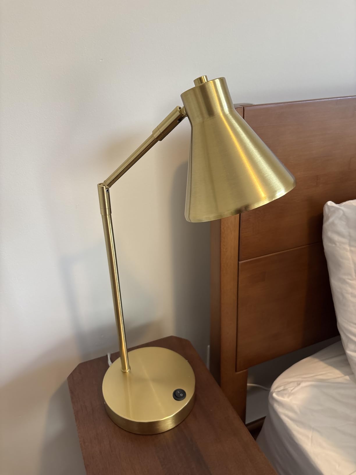 O'Bright Astrum - LED Desk Lamp with Dual USB Charging Ports, 100% Metal, 270 Degree Swivel Arms, Soft White Light (3000K), Bedside & Home Office Table Lamp, ETL Listed, Black customer photo 1