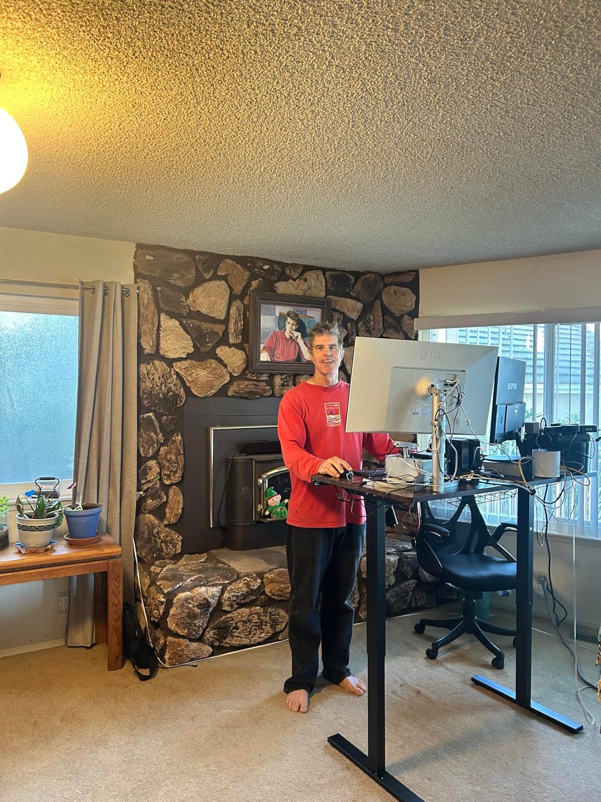 SIAGO Electric Standing Desk Adjustable - 48 x 24 Inch Sit Stand up Desk with Cable Management - 3 Memory Preset Adjustable Height Table customer photo 2