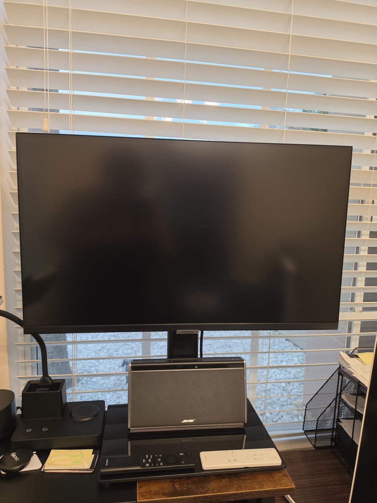 SAMSUNG 27-Inch M5 (M50D) Series FHD Smart Monitor with Streaming TV, Speakers, HDR10, Gaming Hub, Multiple Ports, Workout Tracker, Vision Accessibility Tools, LS27DM500ENXGO, 2024 customer photo 2