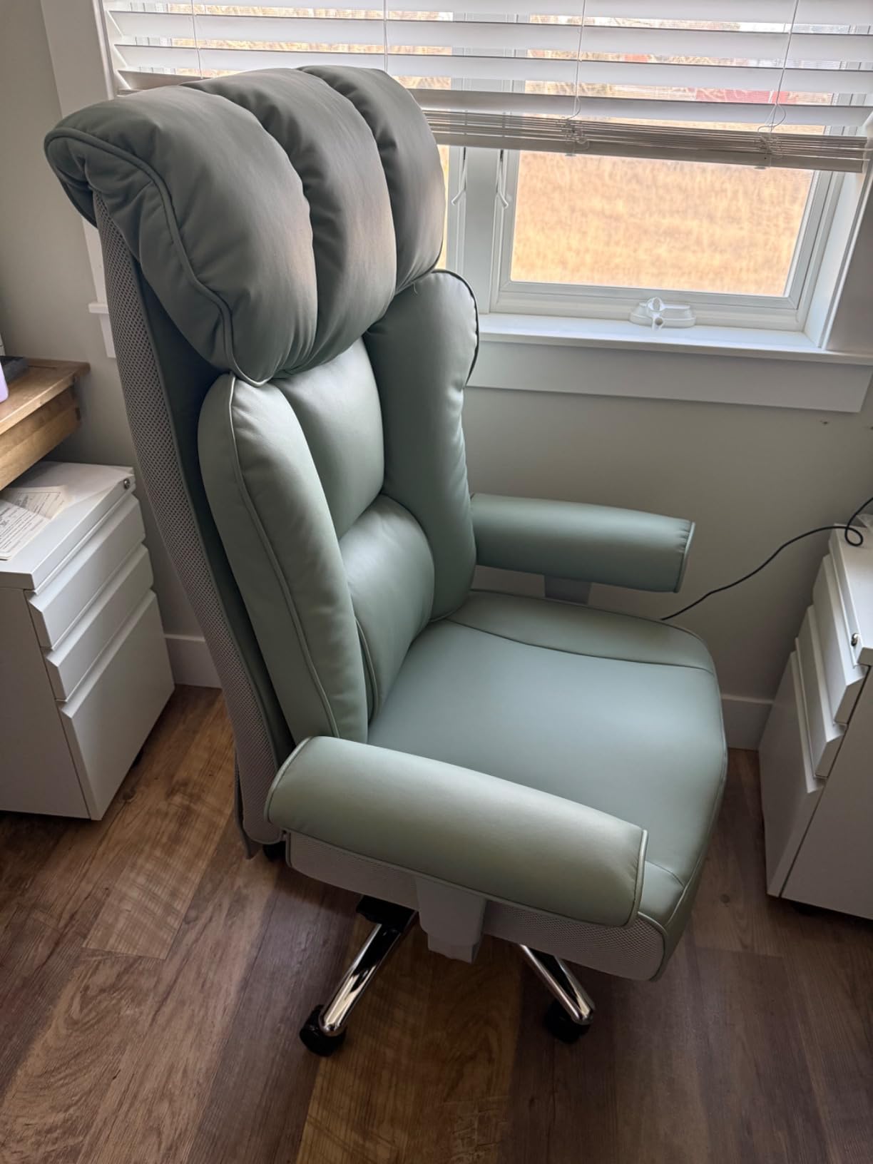 Efomao Big & Tall Pink Executive Office Chair 400lbs, Extra Wide 23.2