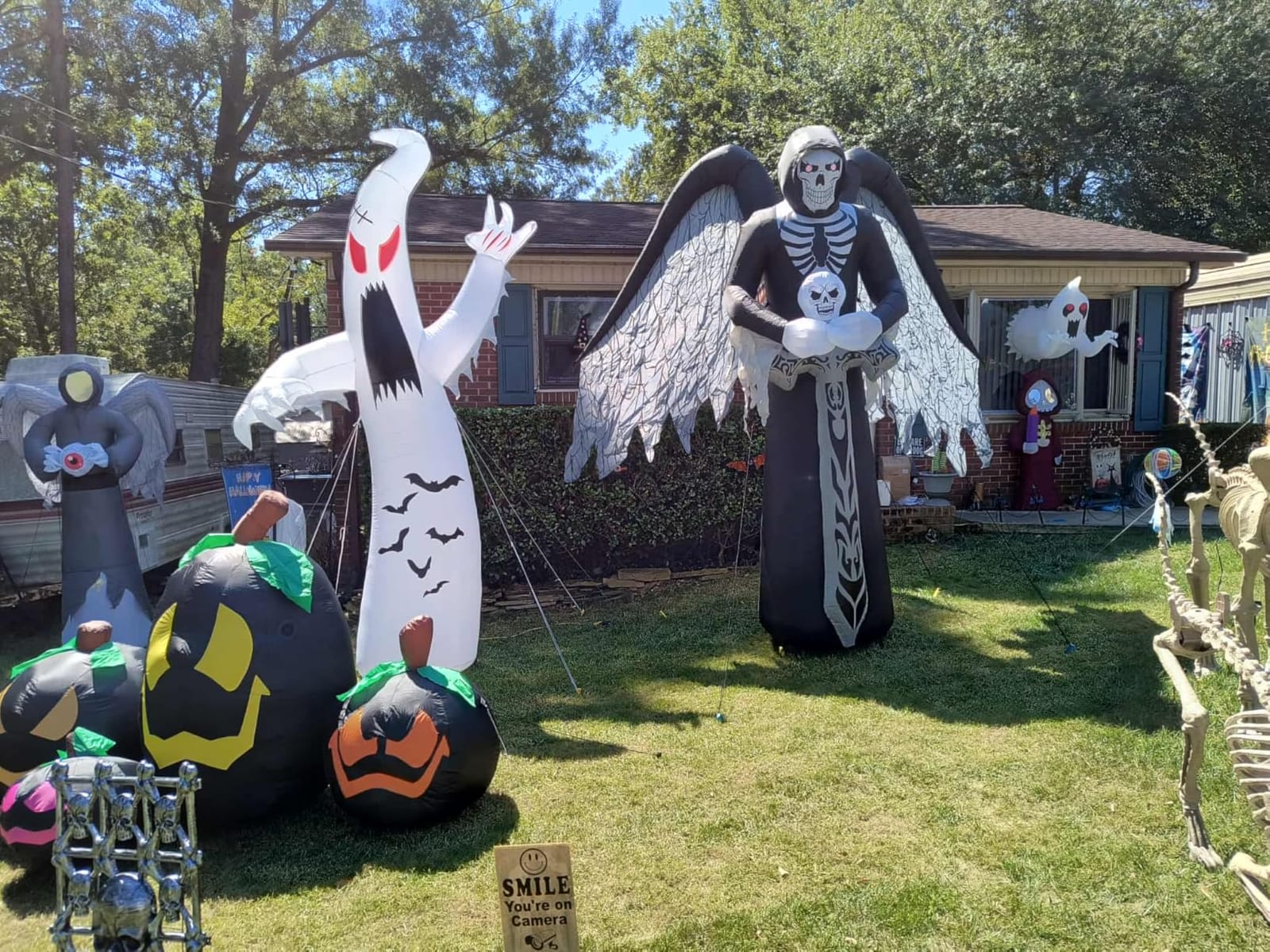 12FT Halloween Inflatables, Kalolary Giant Winged Grim Reaper Inflatable customer photo 1