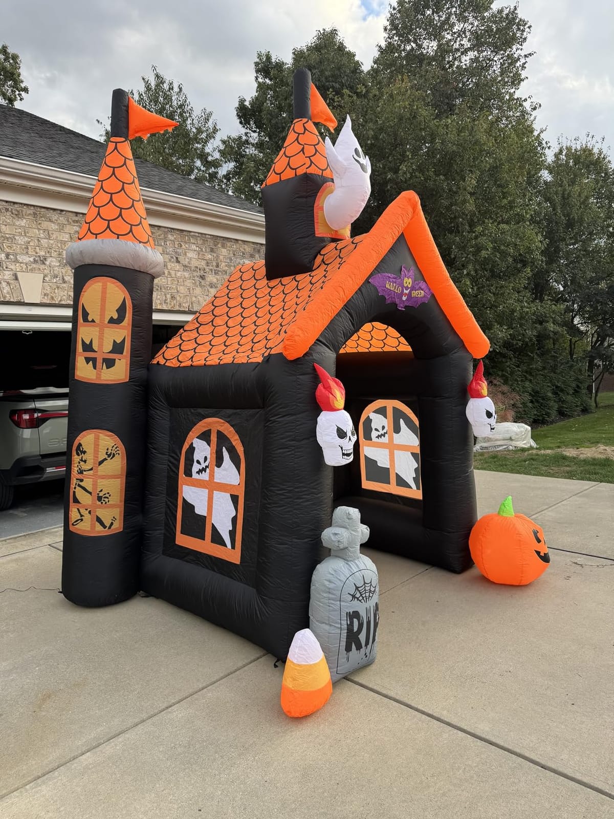 12FT Halloween Inflatables, Kalolary Giant Winged Grim Reaper Inflatable customer photo 2