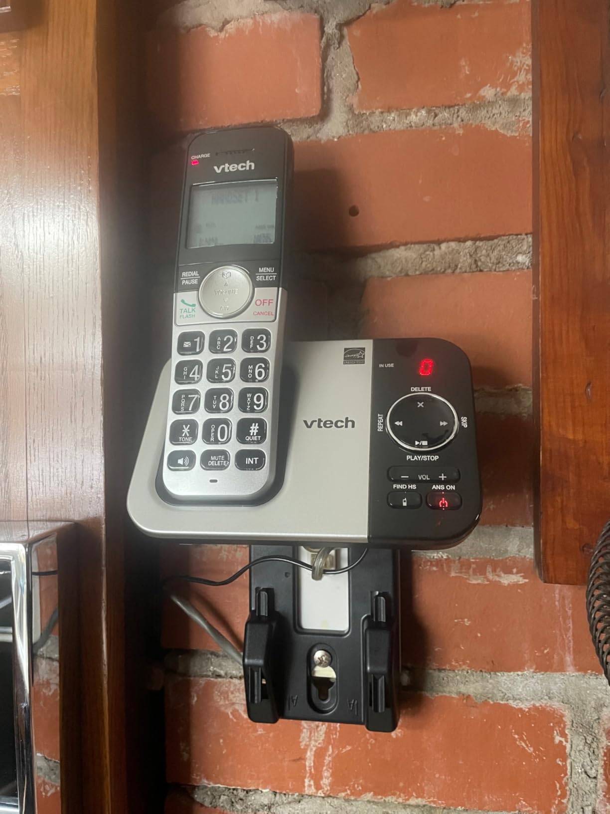 VTech Cordless Phone with 2 Handsets — Big Buttons, Large Backlit Display, Answering Machine, DECT 6.0, Caller ID, Intercom, Easy to Use, Silver/Black | VG232-2 customer photo 2