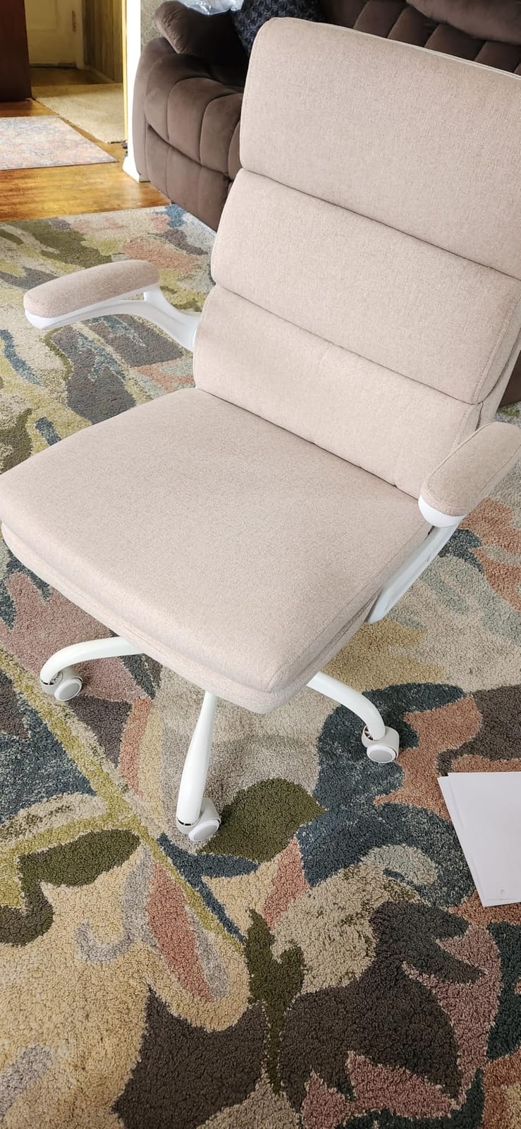 amseatec Small Desk Chair, Comfy Office Chair, Flip-Up Arms for Home | 3-zone mid backrest and dual-layer cushion add comfort; PU upholstery, 90° upright lock, 115° tilt, rocking mode; 300lbs customer photo 1