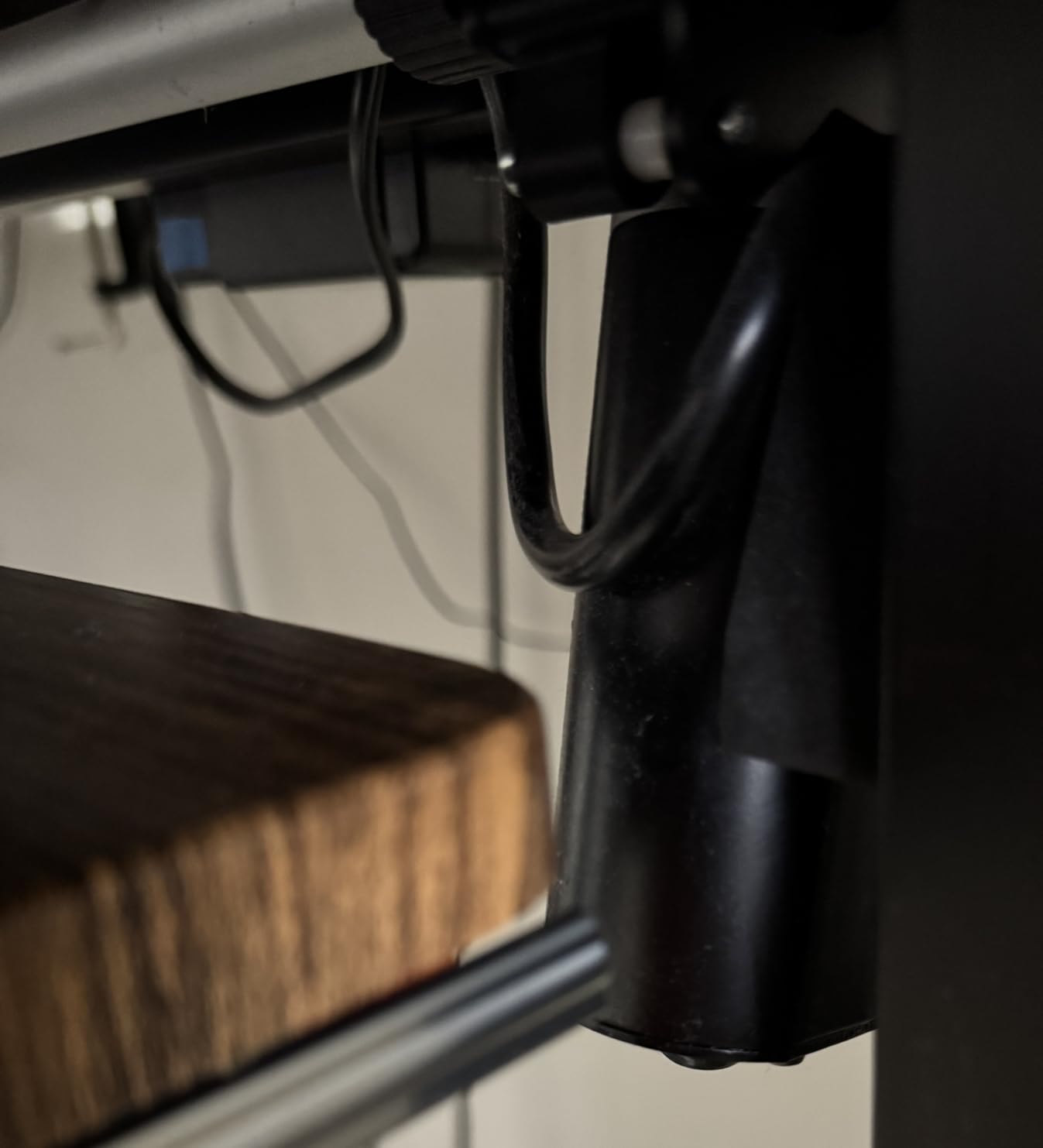 UPGRAVITY Extra Large Keyboard Tray Under Desk - Slide Out with Sturdy C-Clip Mount System, 31.5