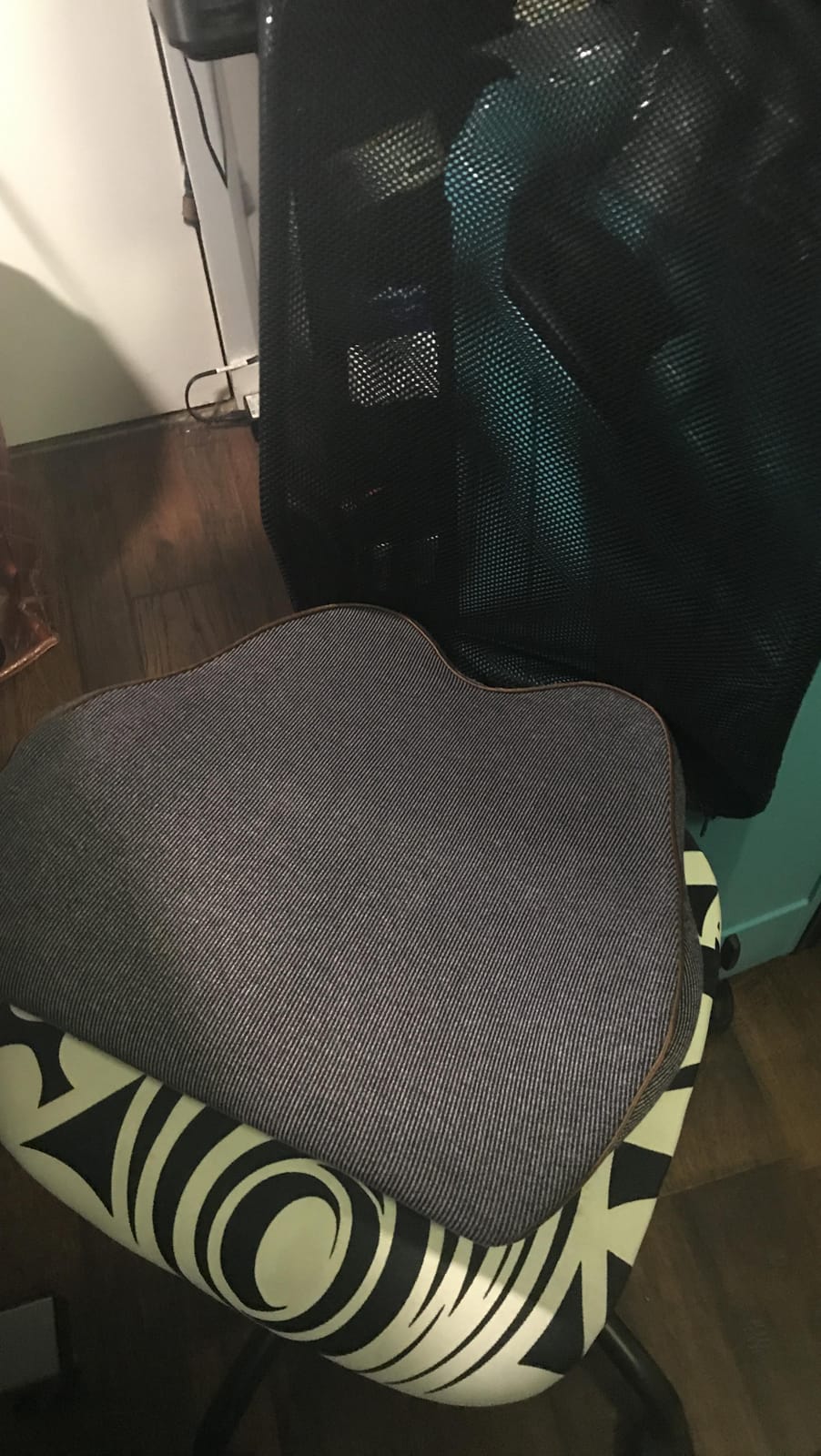 Cubii Cushii V2 Back Support Cushion, Lumbar Pillow, Office Chair, Black | Lightweight and portable, so it moves easily between your office chair, desk chair and the seats around your home customer photo 1