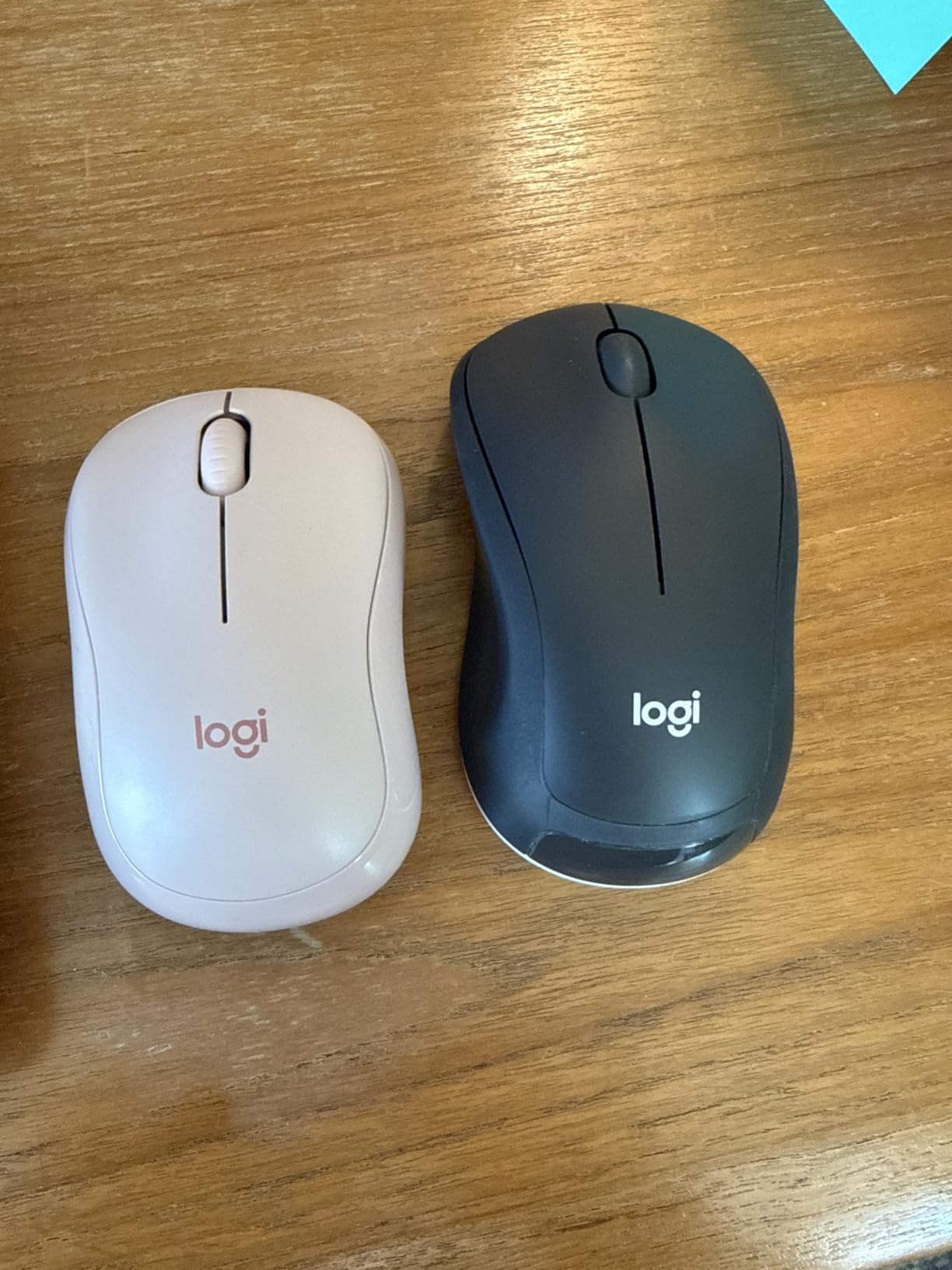 Logitech MK270 Full Size Wireless Keyboard and Mouse Combo - Off White customer photo 1